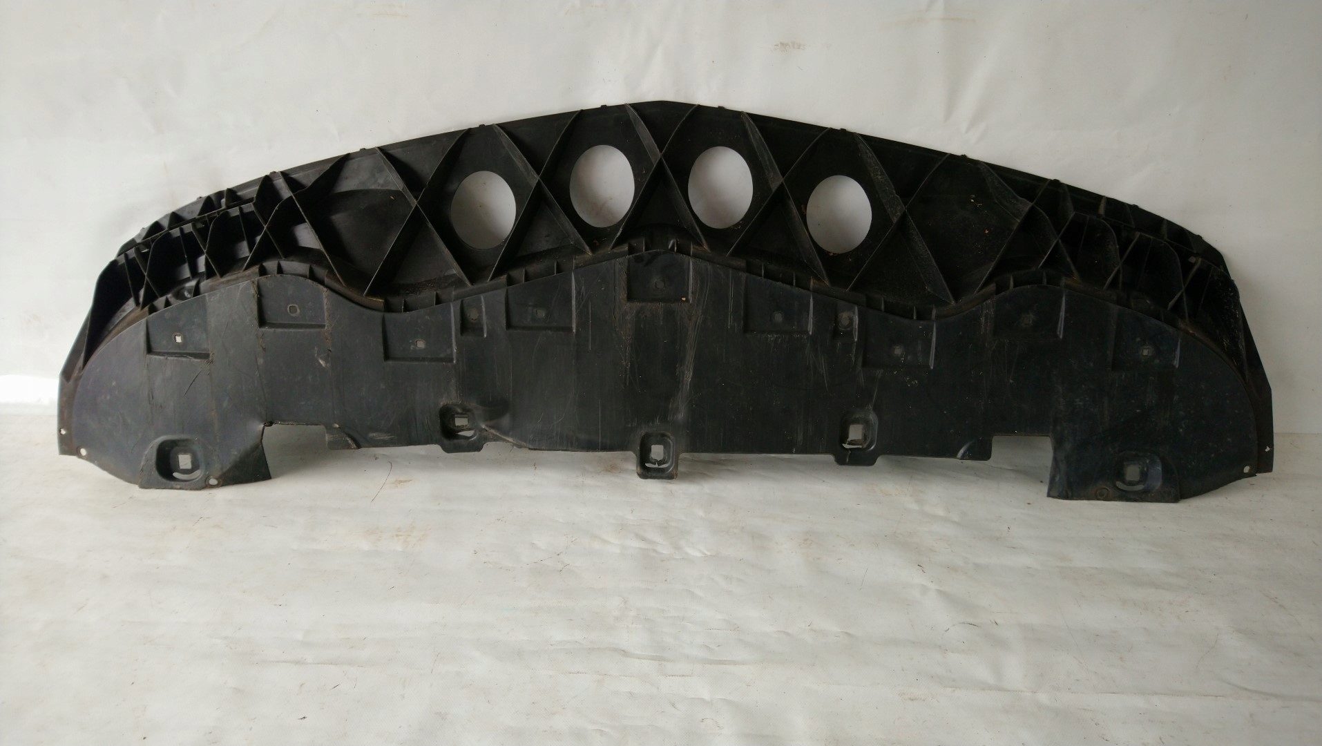 blende abdeckung der stoßstange vorne MERCEDES 169 245 A1698850136