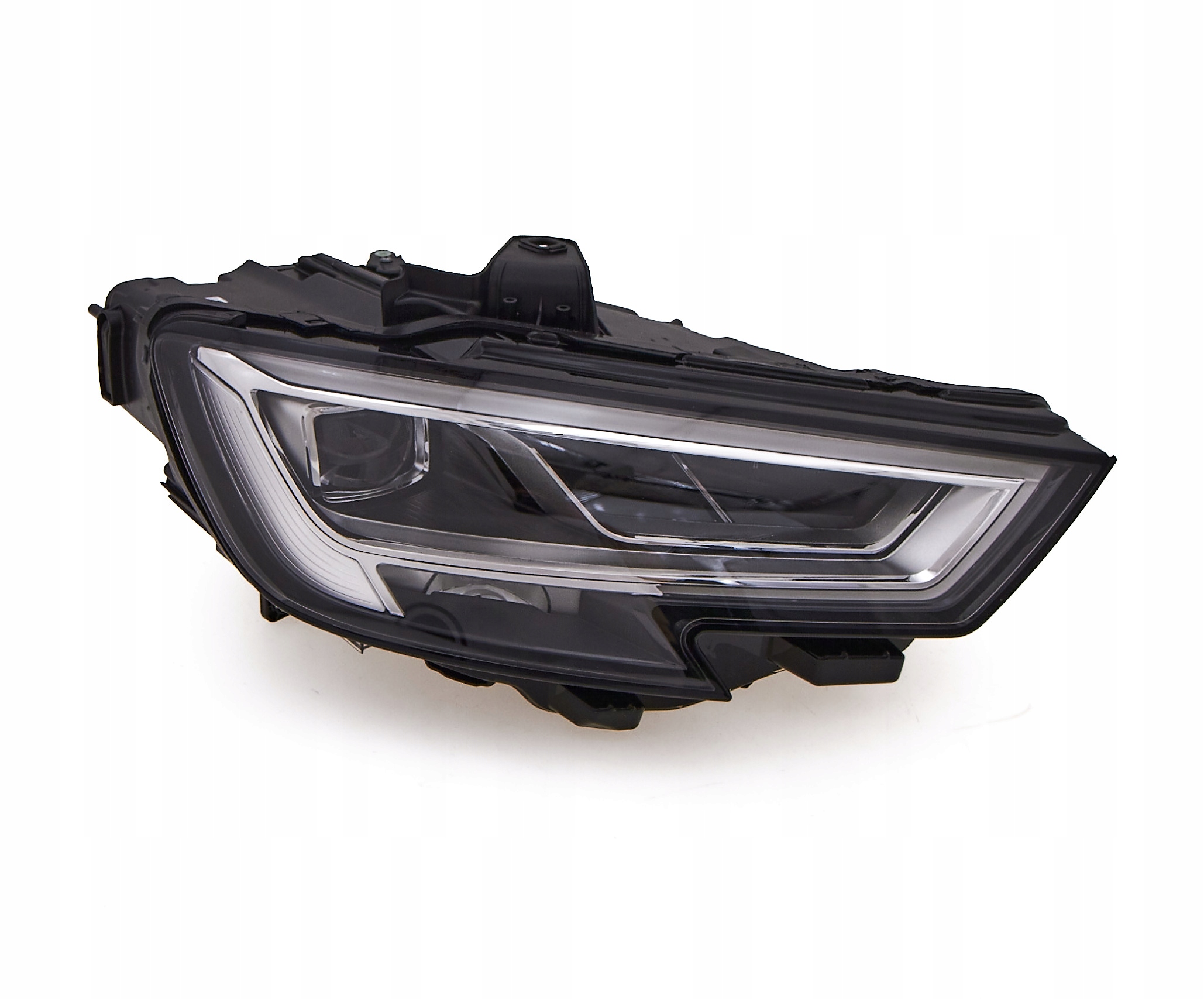 AUDI A3 8V 05.16 - 03.20 LAMPA PRZEDNIA REFLEKTOR PRAWY