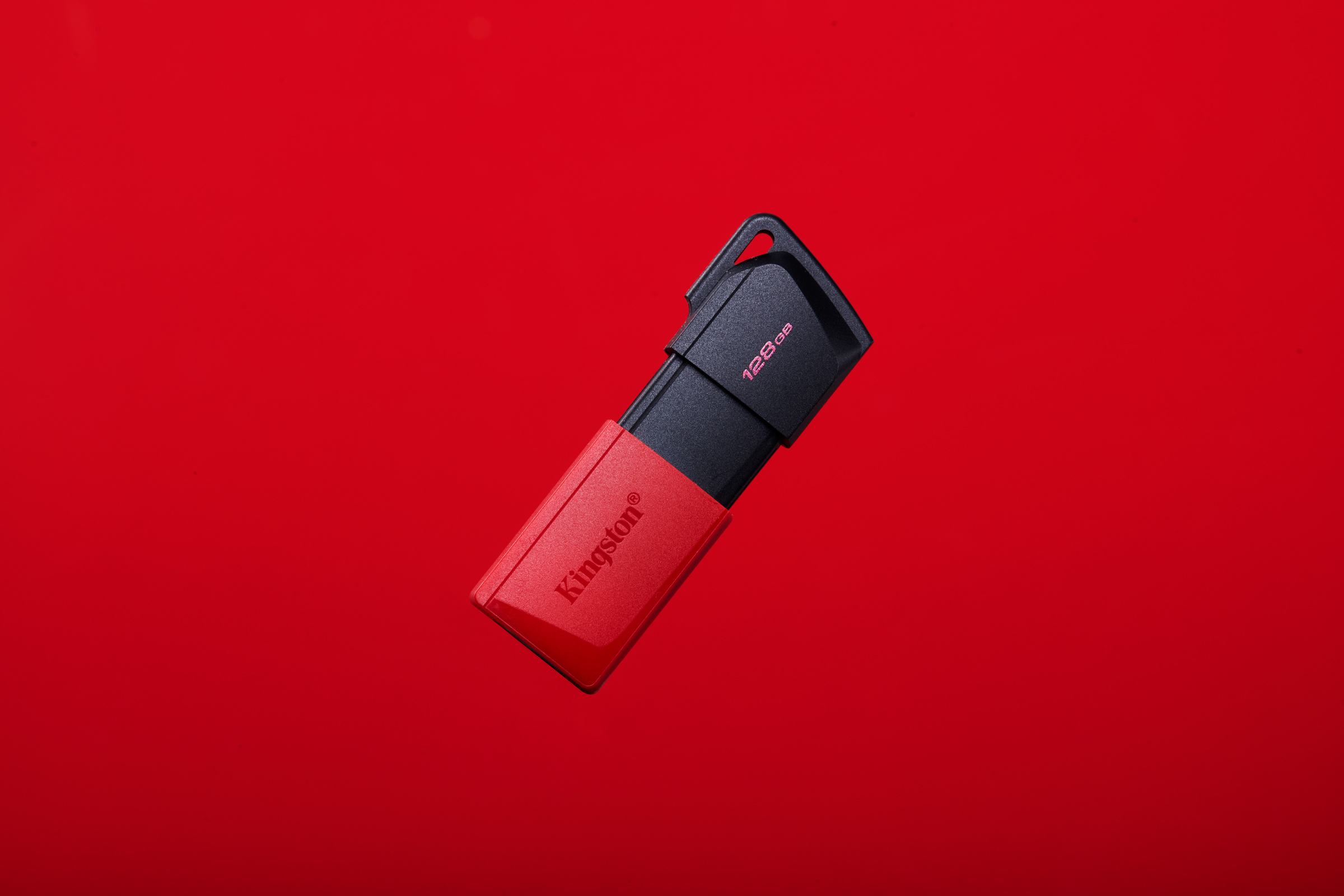 Kingston 128GB USB3.2 Gen1 DataTraveler Exodia M (Black + Red) — 8