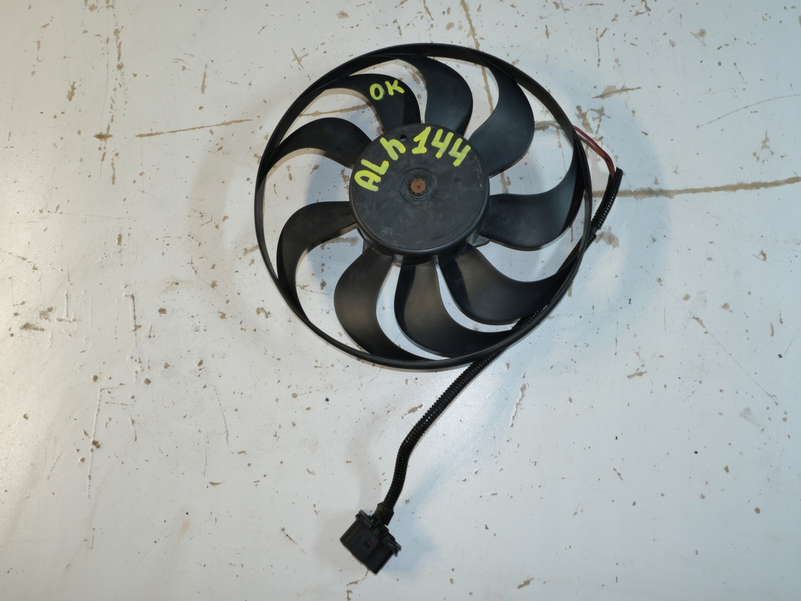 ventilátor chladiče VW CADDY III GOLF 1K0959455AP