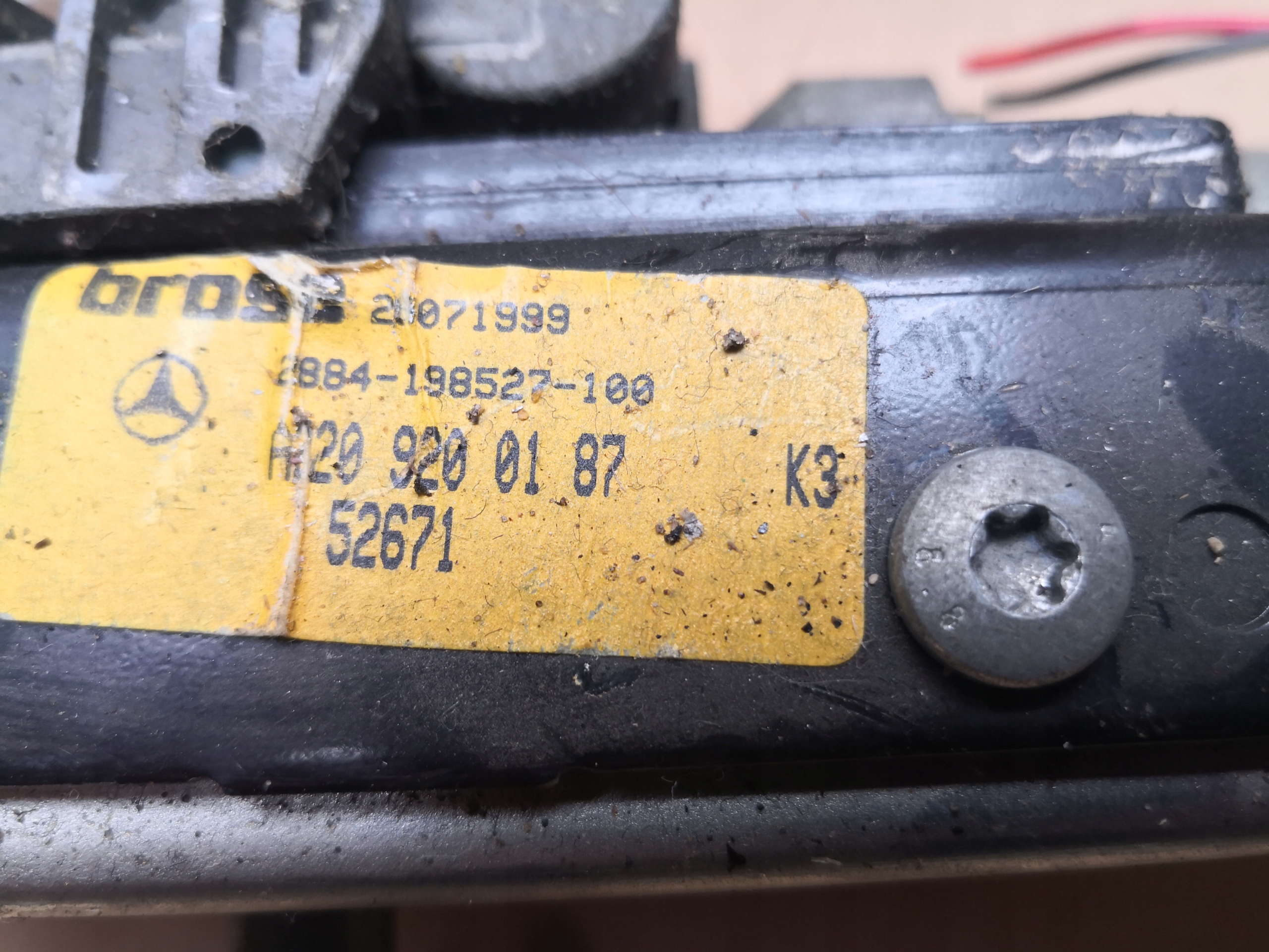 Support plaque Support KANAPY MERCEDES W220 A2209200187