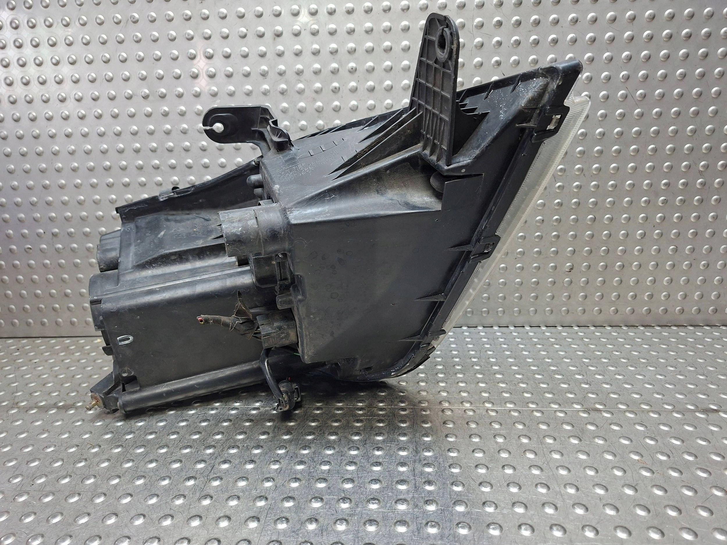 light left REFLEKTOR SSANGYONG REXTON and 01-06 EUROPA 108-0399