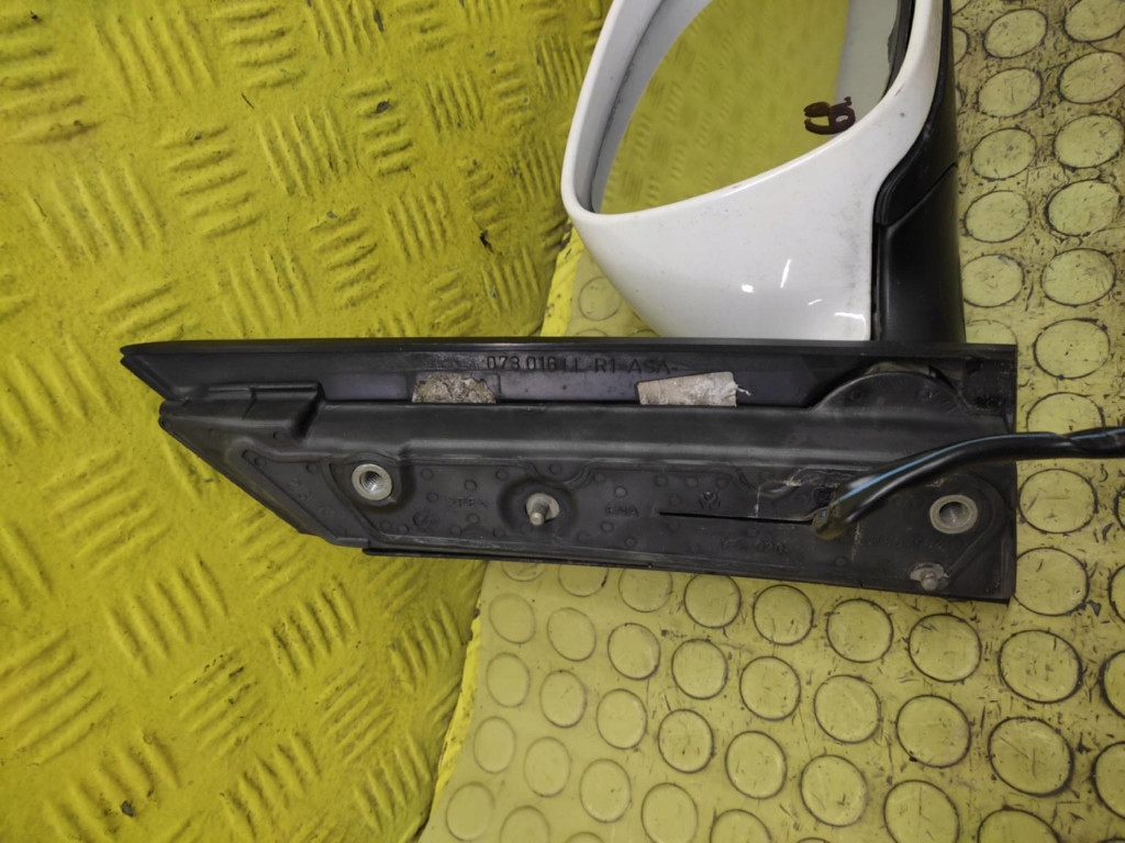 VW TOURAN and mirror right 6 PIN