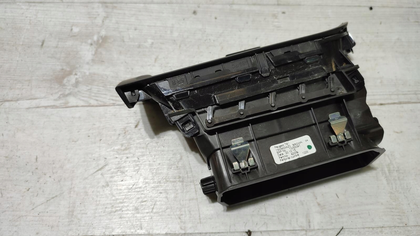 grid air conditioning devices right Peugeot 308 II T9