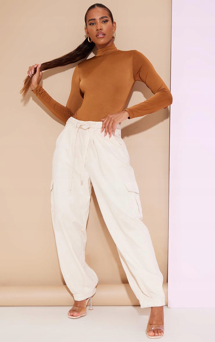 3E0B47 A02 PRETTYLITTLETHING BODY SLINKY BRĄZOWE XS Rękaw długi rękaw