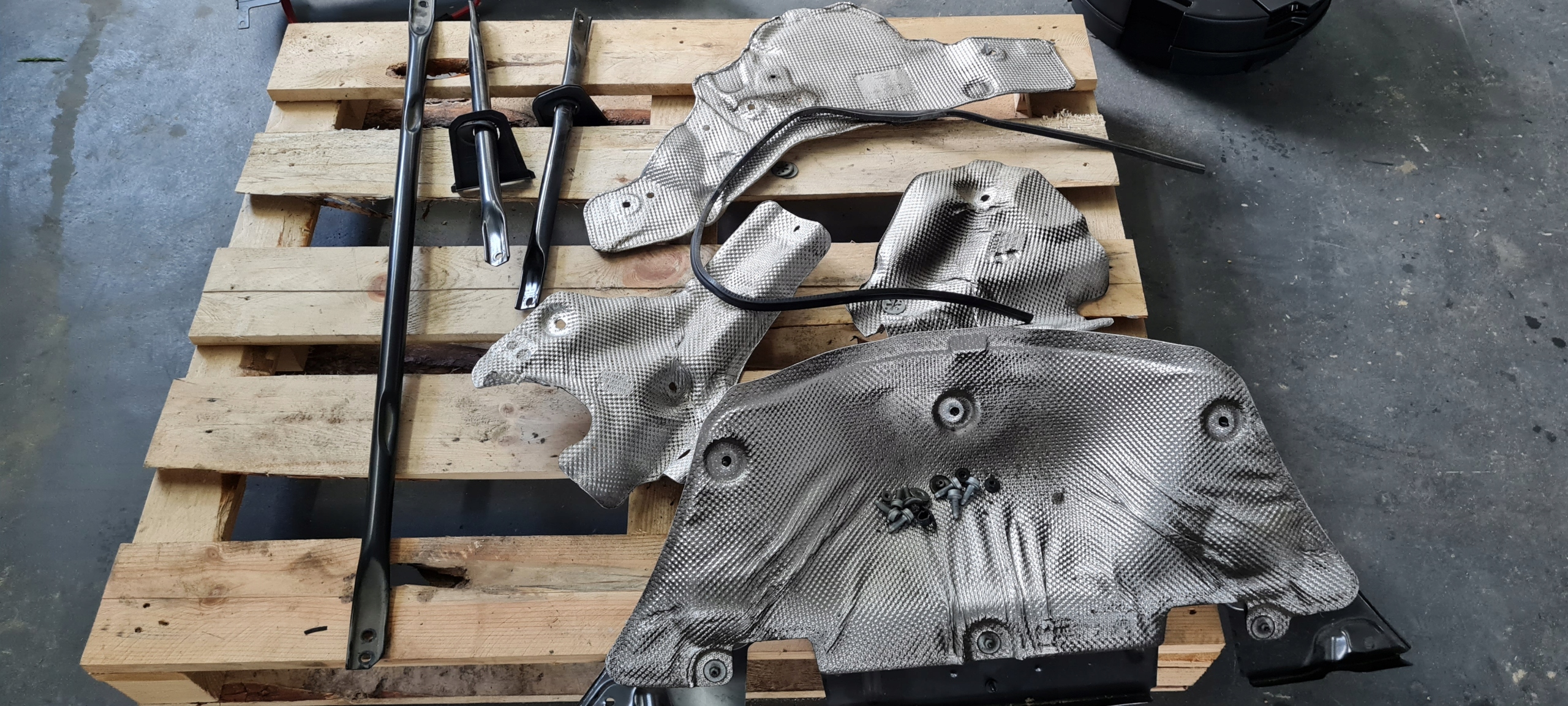 Q5 80A SQ5 OSŁONY TERMICZNE PODSZYBIA ŚCIANY GRODZENIOWEJ 80A819523C