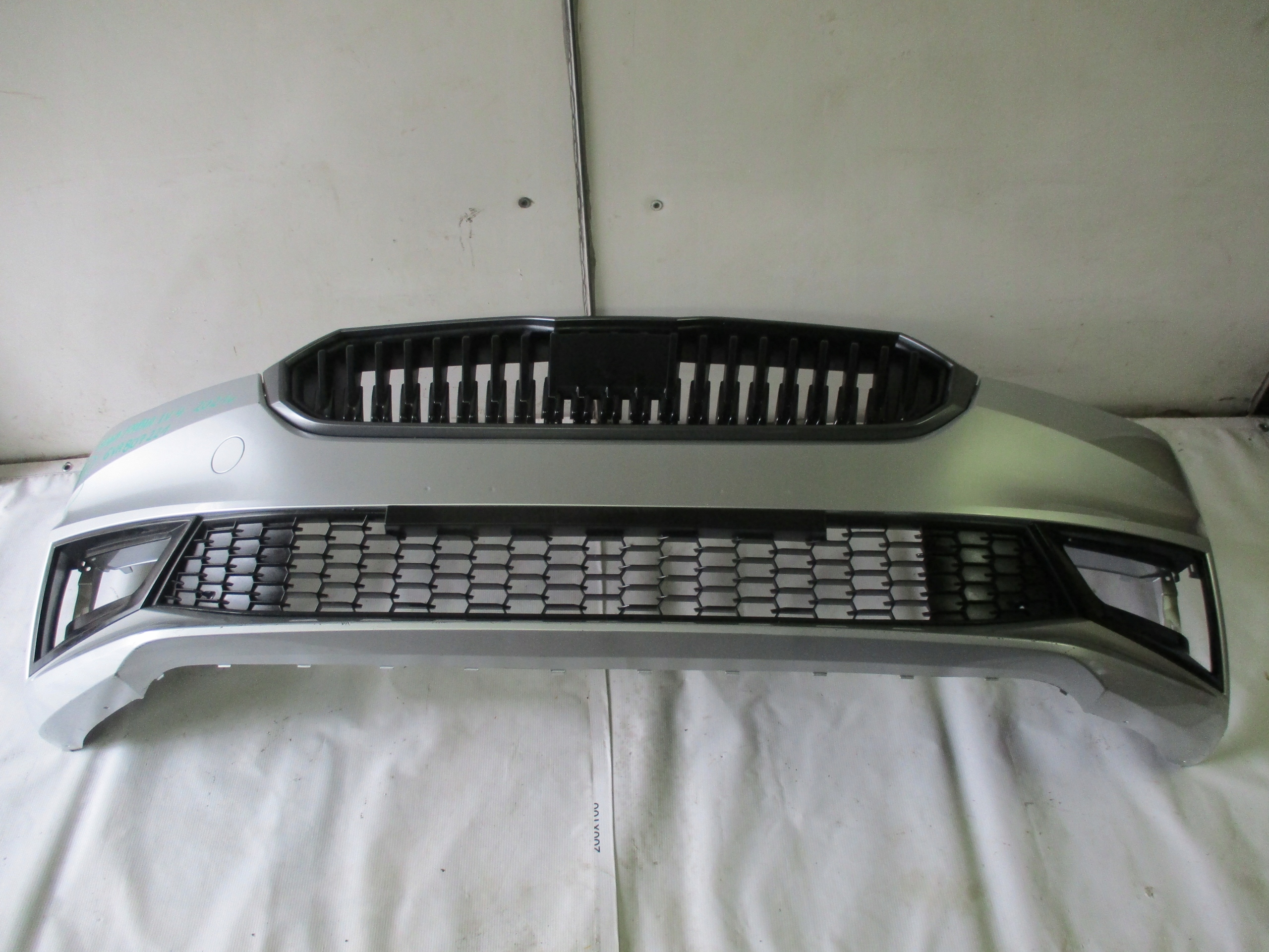 bumper front front Skoda Fabia 4 IV 6VA807221