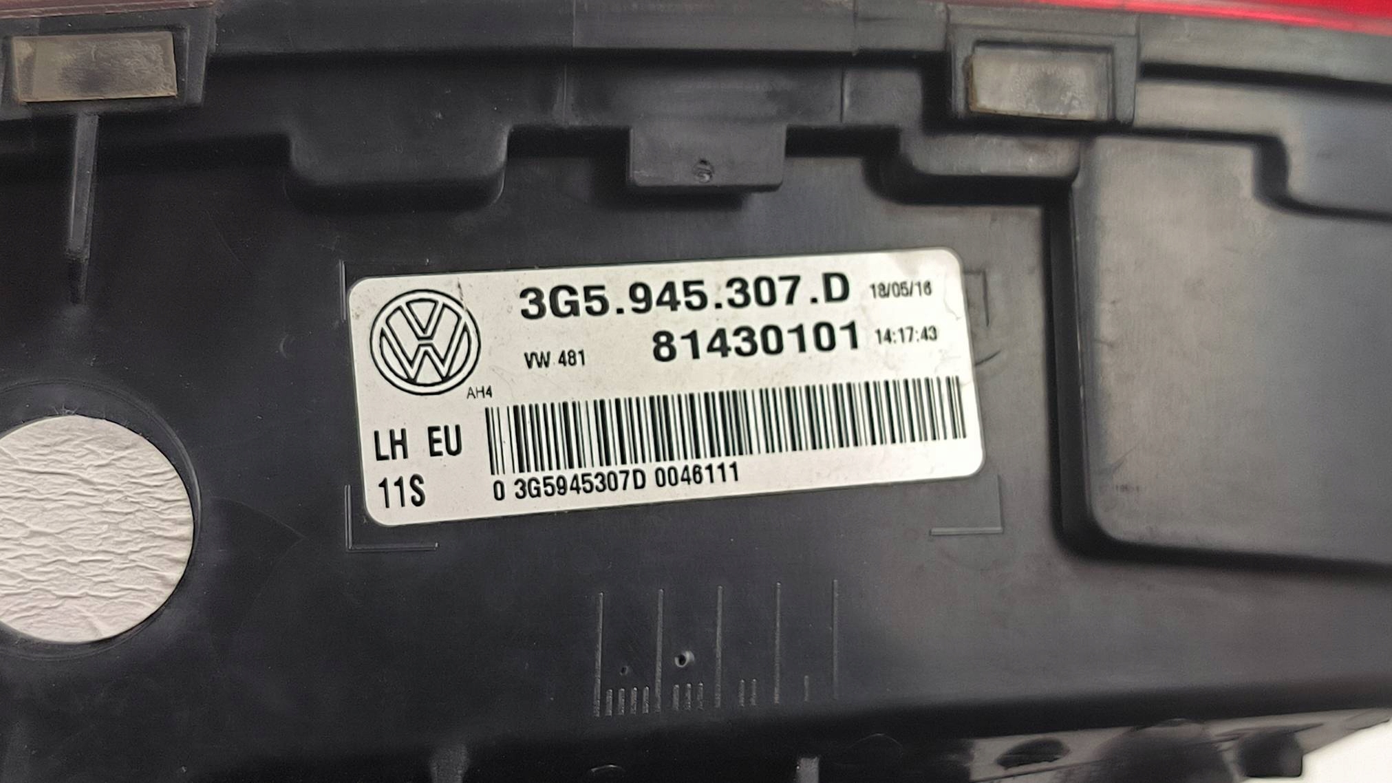 light left rear part 3G5945307D VOLKSWAGEN PASSAT B8 sedan