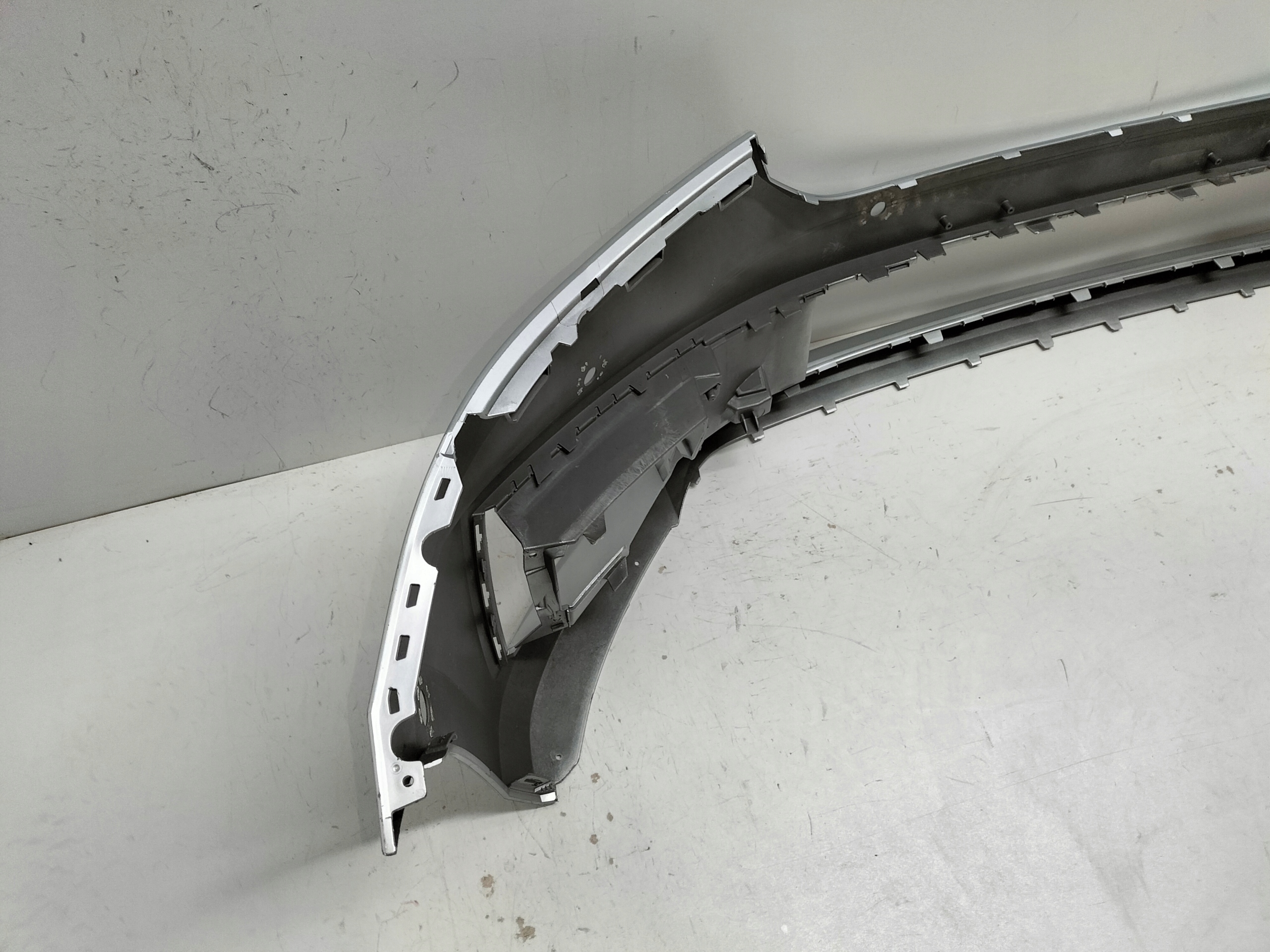 FRONTSTOSSSTANGE VORNE SKODA FABIA 4 IV 21