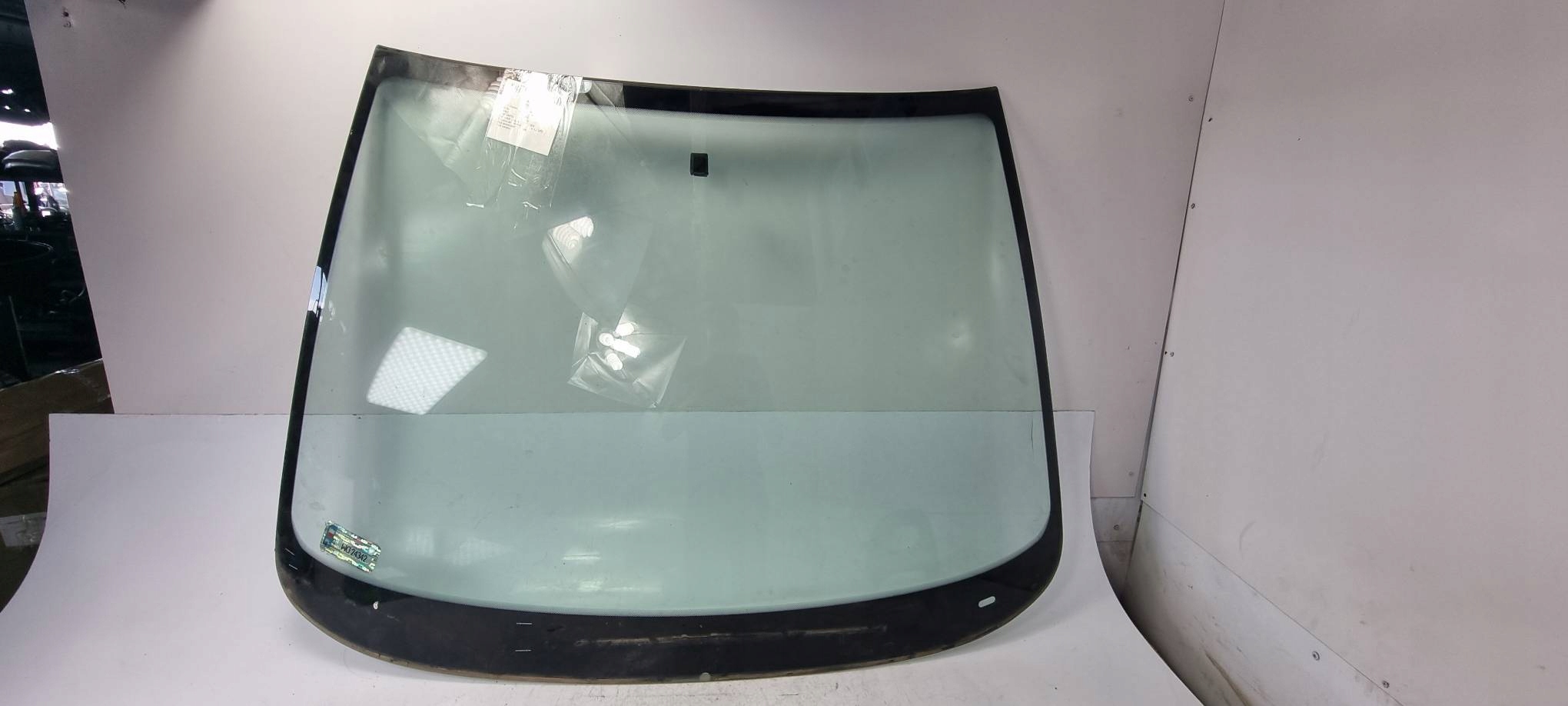 window front iron PEUGEOT 206