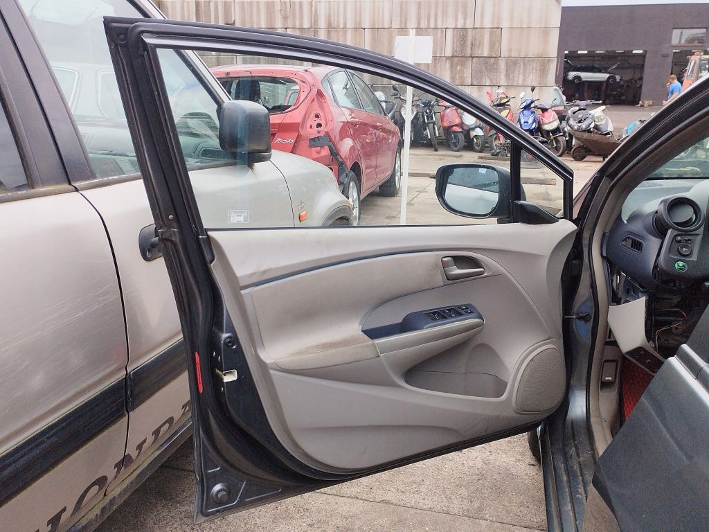 Honda Insight II 2 door left front front NH737MX
