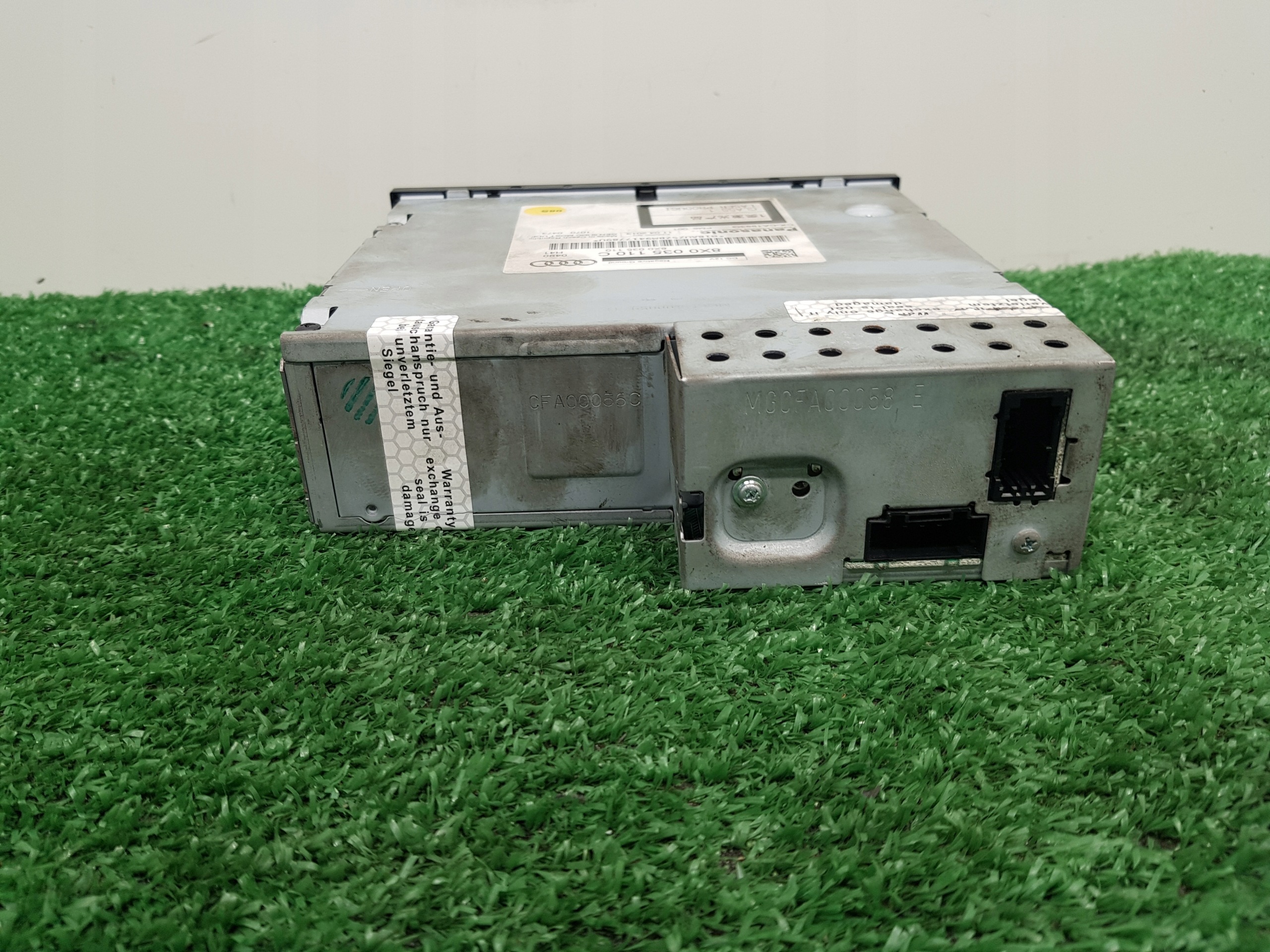 menič PLYT CD / DVD AUDI A6-C7 8X0035110C
