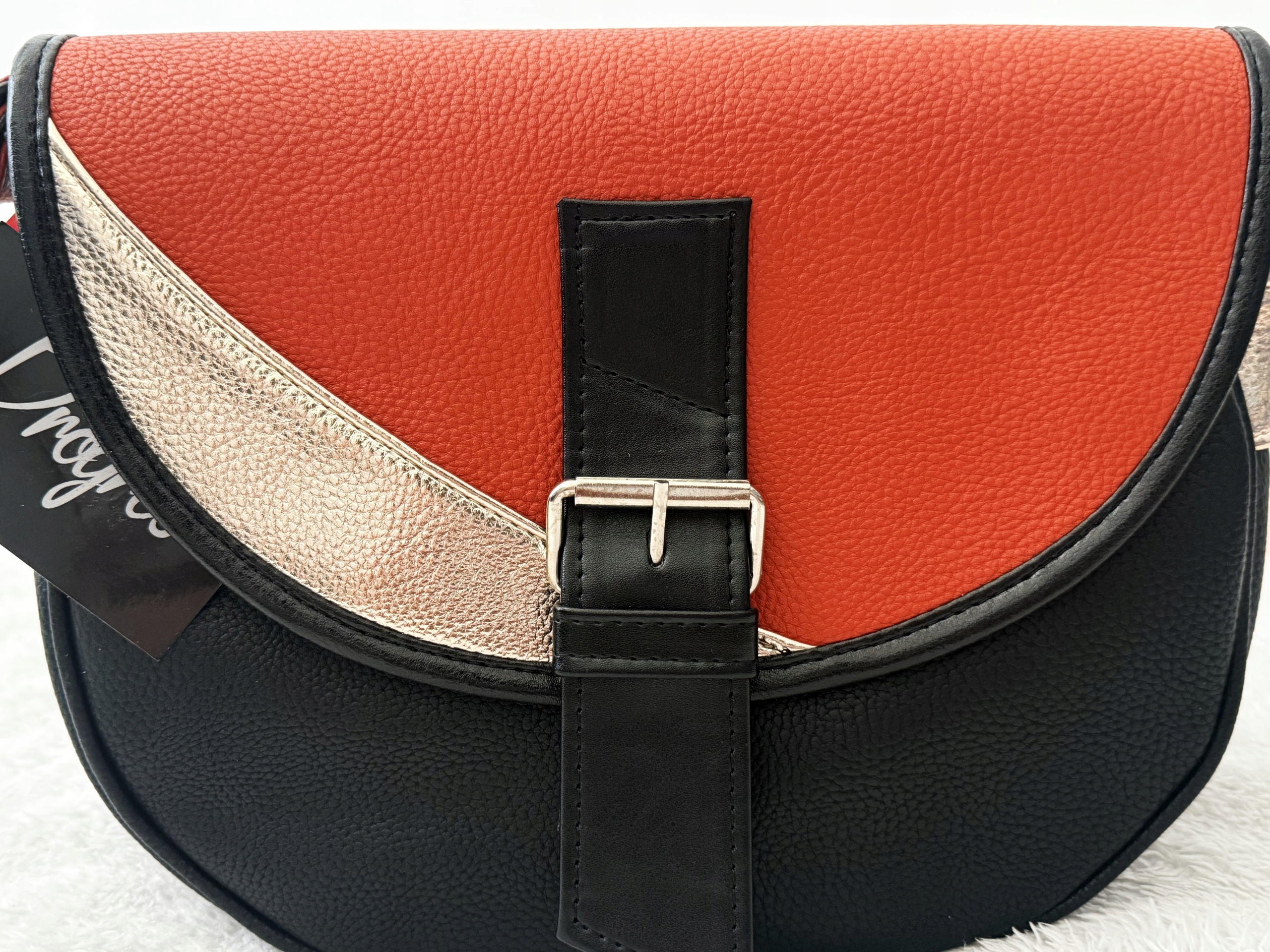 Progresová dámská kabelka přes rameno z eko kůže, černá a živě červená, velikost 1751cz/ži-ru