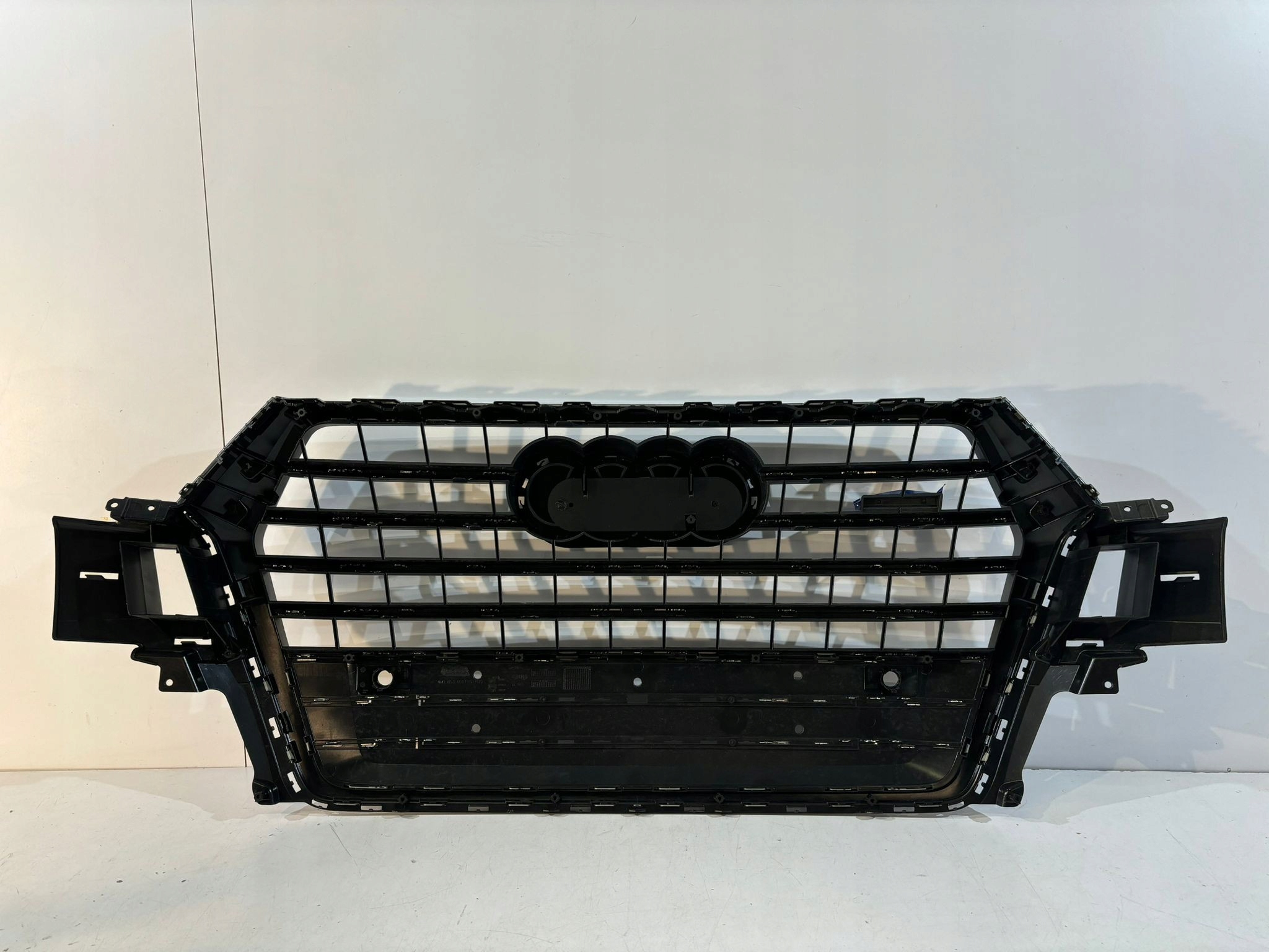 AUDI Q7 4M Atrapa / Grill - 14969 Producent części Inny