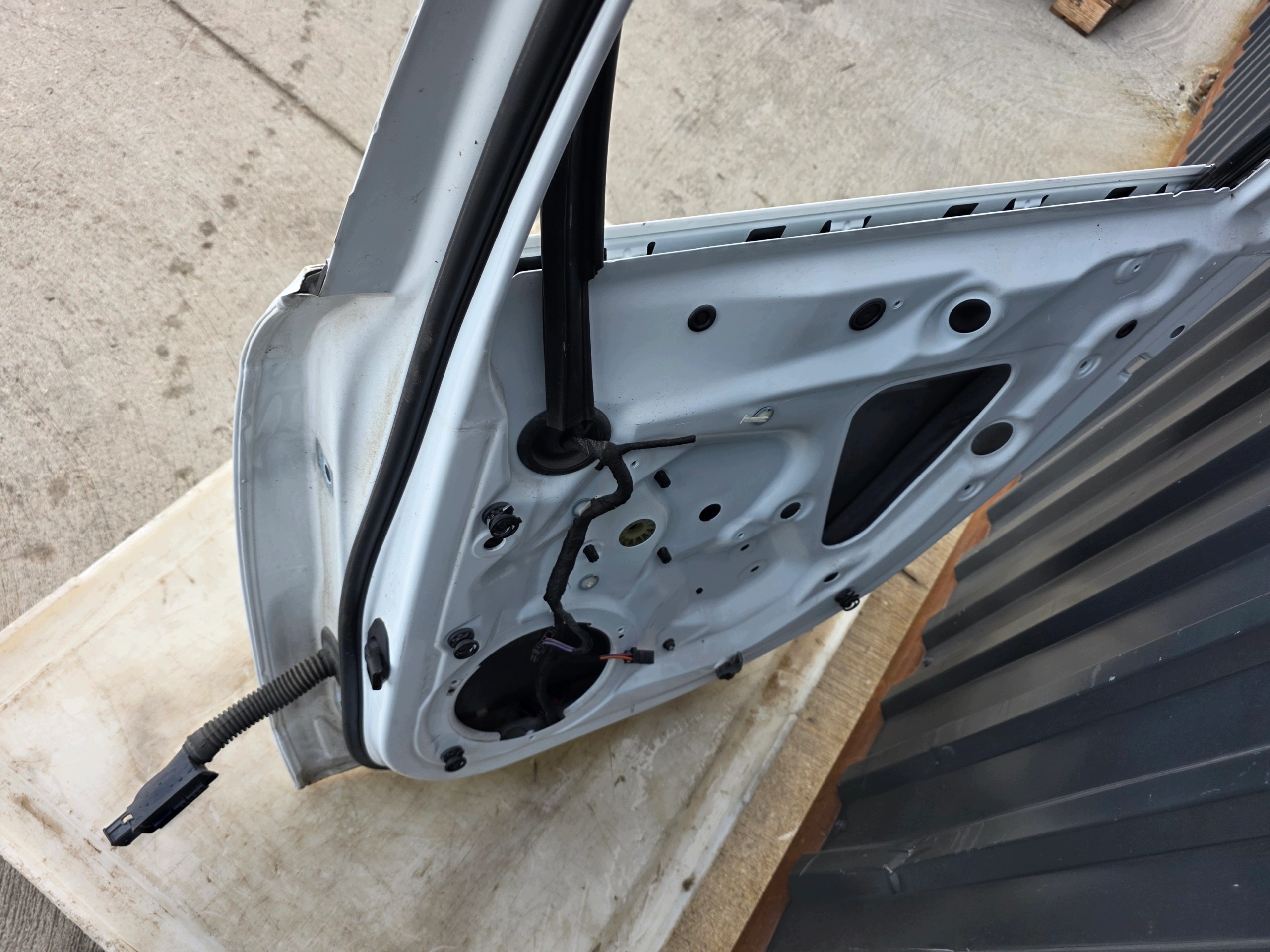 door right rear part AUDI A4 B8 LY9C sedan * 2008-2016 !!