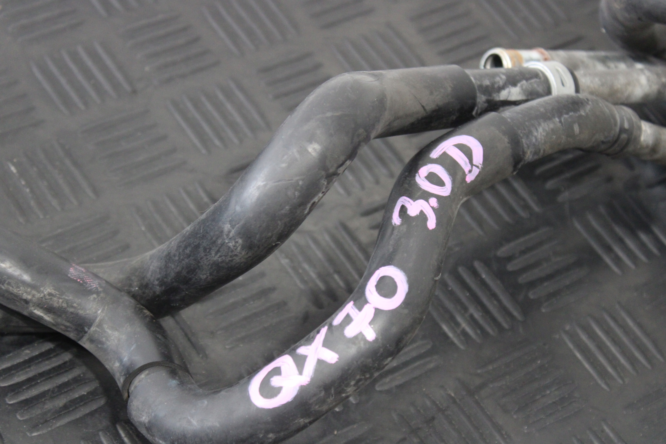 crijevo prijenos vode INFINITI QX70