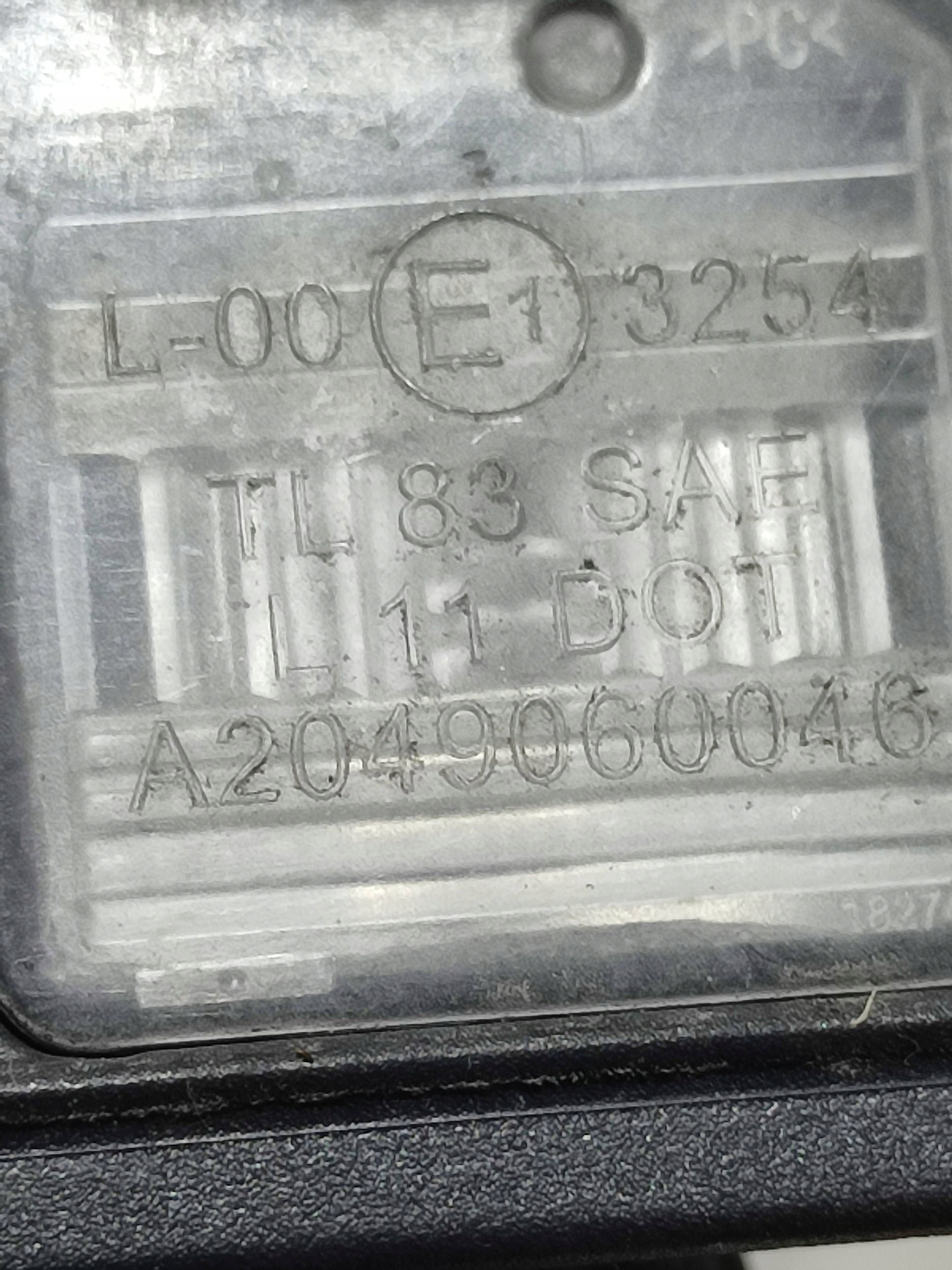 Mercedes-Benz GLK (X204) 2013 Moulage Éclairage plaque d’immatriculation