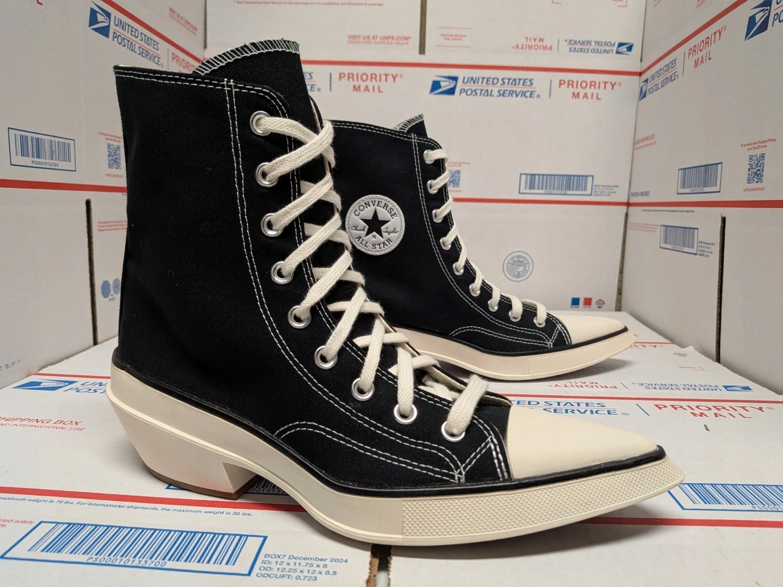 Converse Chuck 70 De Luxe Špičaté prsty Hi Dámské boty 9.5 Černé plátno