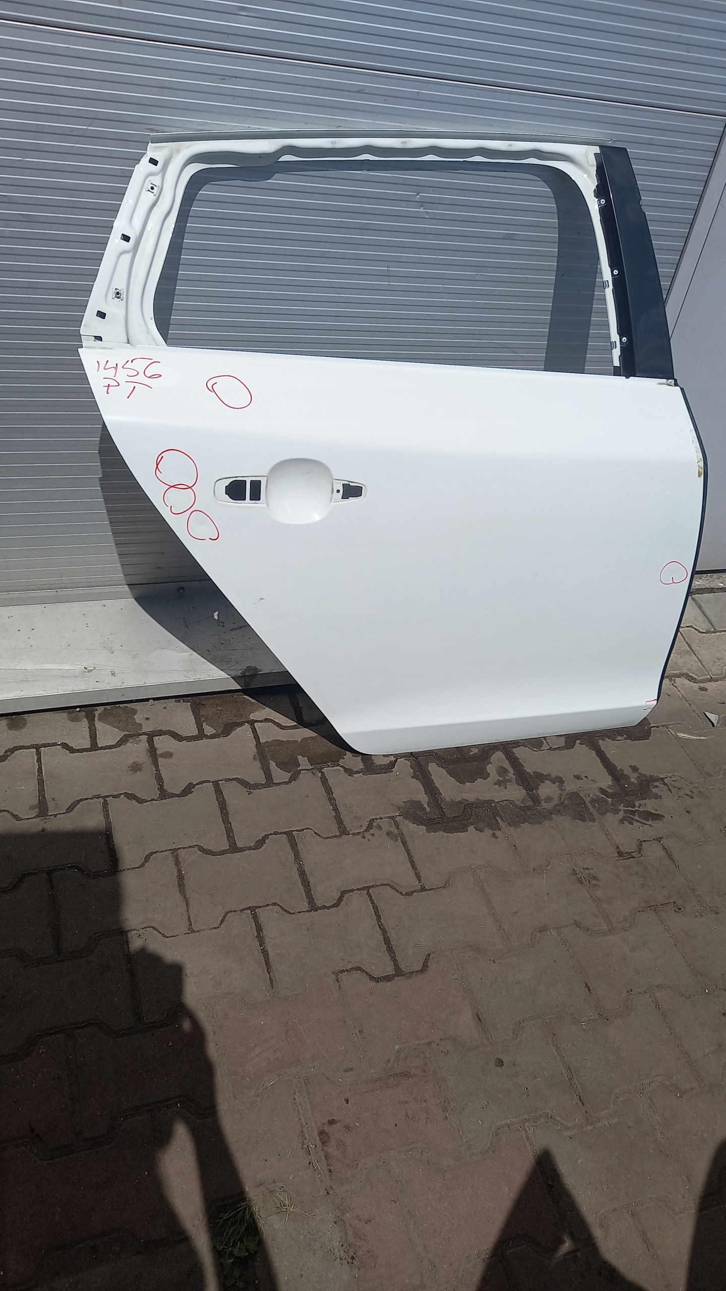 DRZWI PRAWE TYŁ VOLVO V60 11R