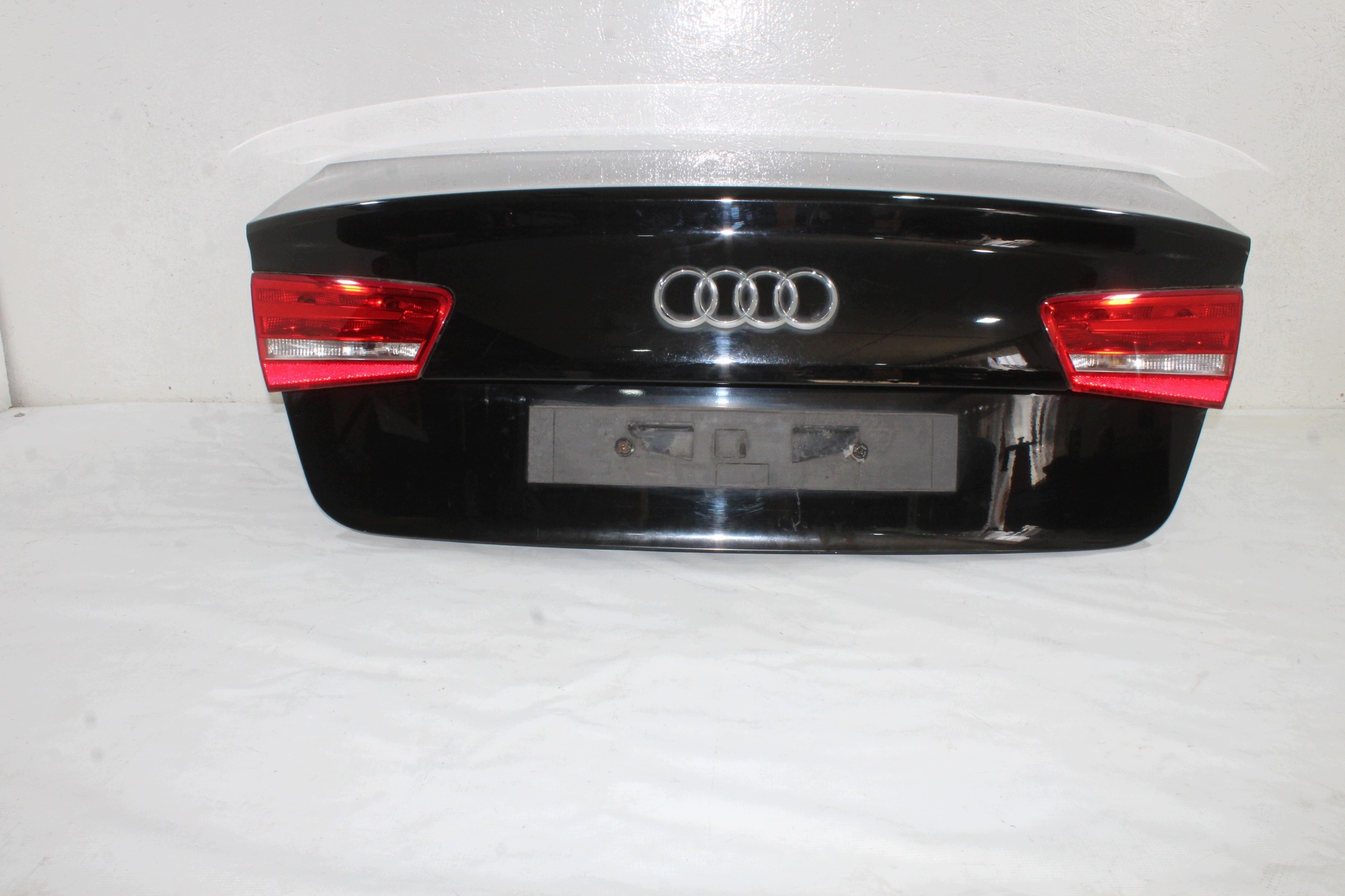 Audi A4 C7 4G sedan trunk door boot rear part complete LY9B