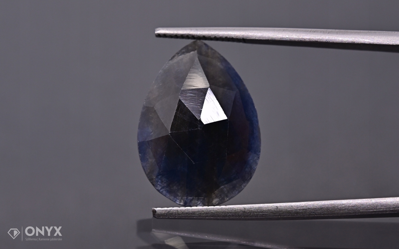 Safír fasetovaná rozeta slza 18x13 mm