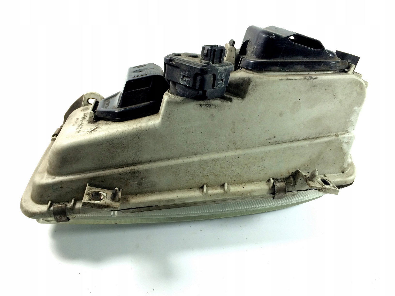 REFLEKTOR light front VW PASSAT (3A2. 35I) 1.9 TDI right 14197000R0