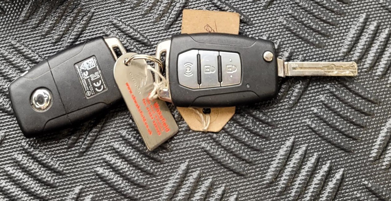 87540-37100 key PILOT SSANGYONG KORANDO IV 4 C300