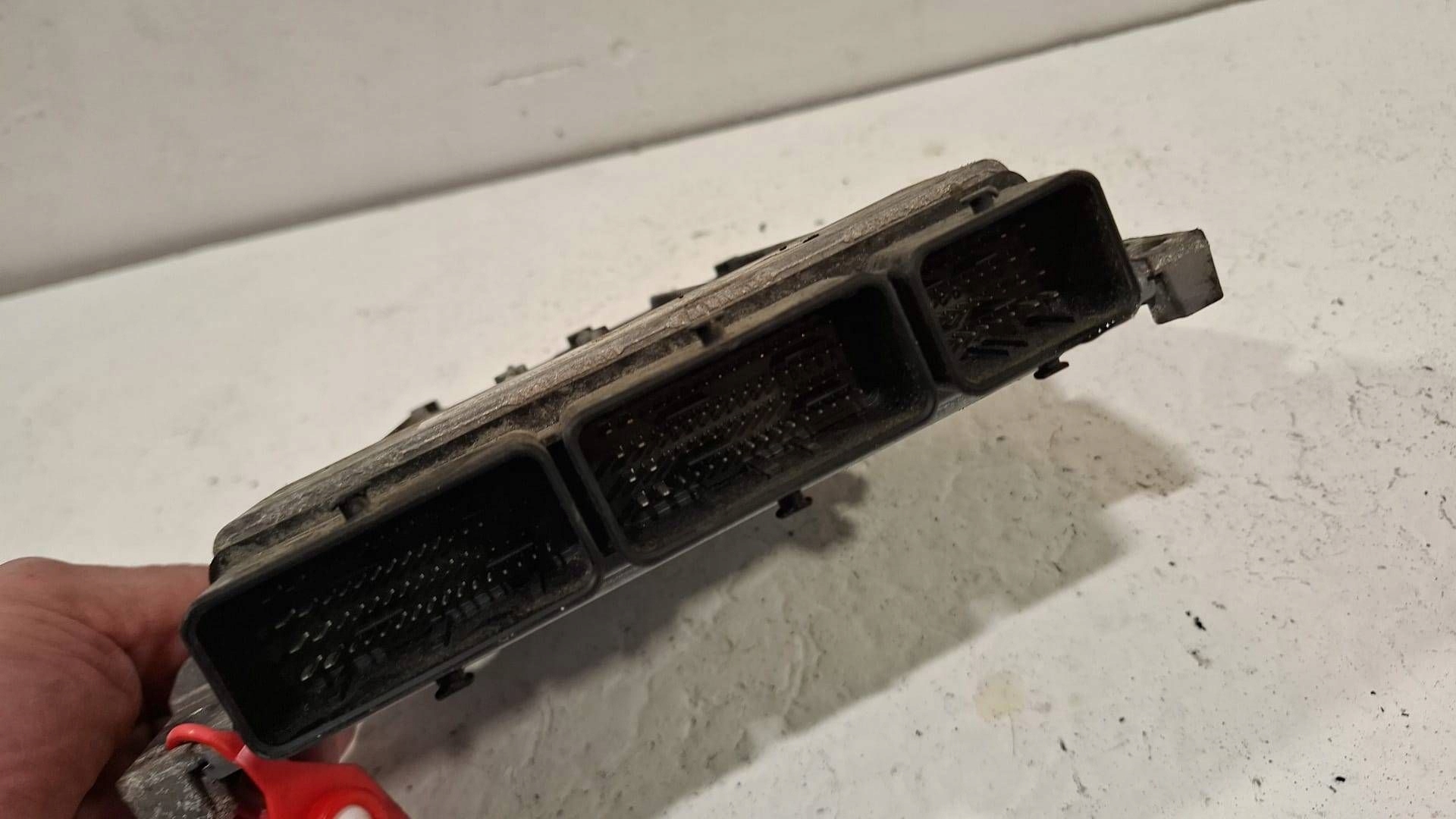 control unit of the engine computer S180158108A Renault 1.2 TCE