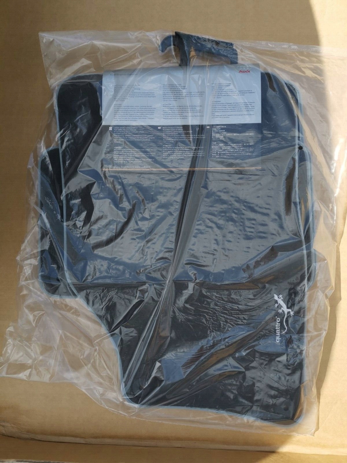 Velurové koberce Audi Q7 4L1061270LIM