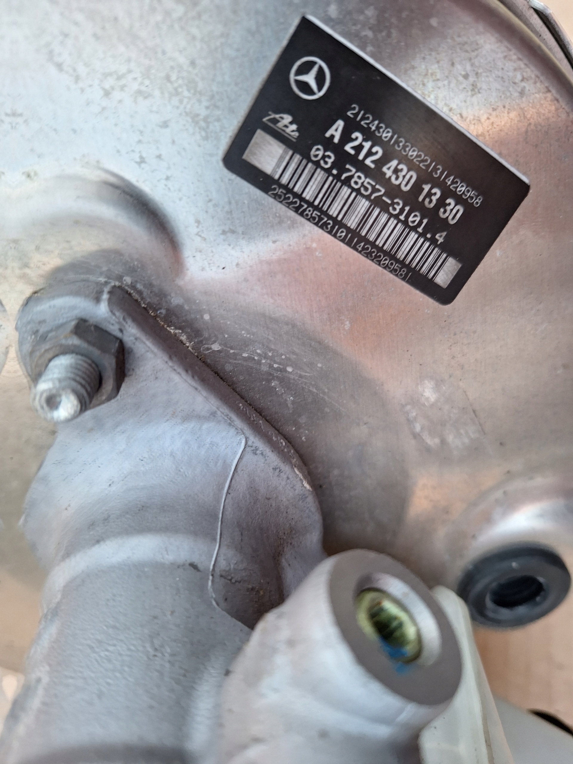 MERCEDES W212 Servo Servo frein A2124301330