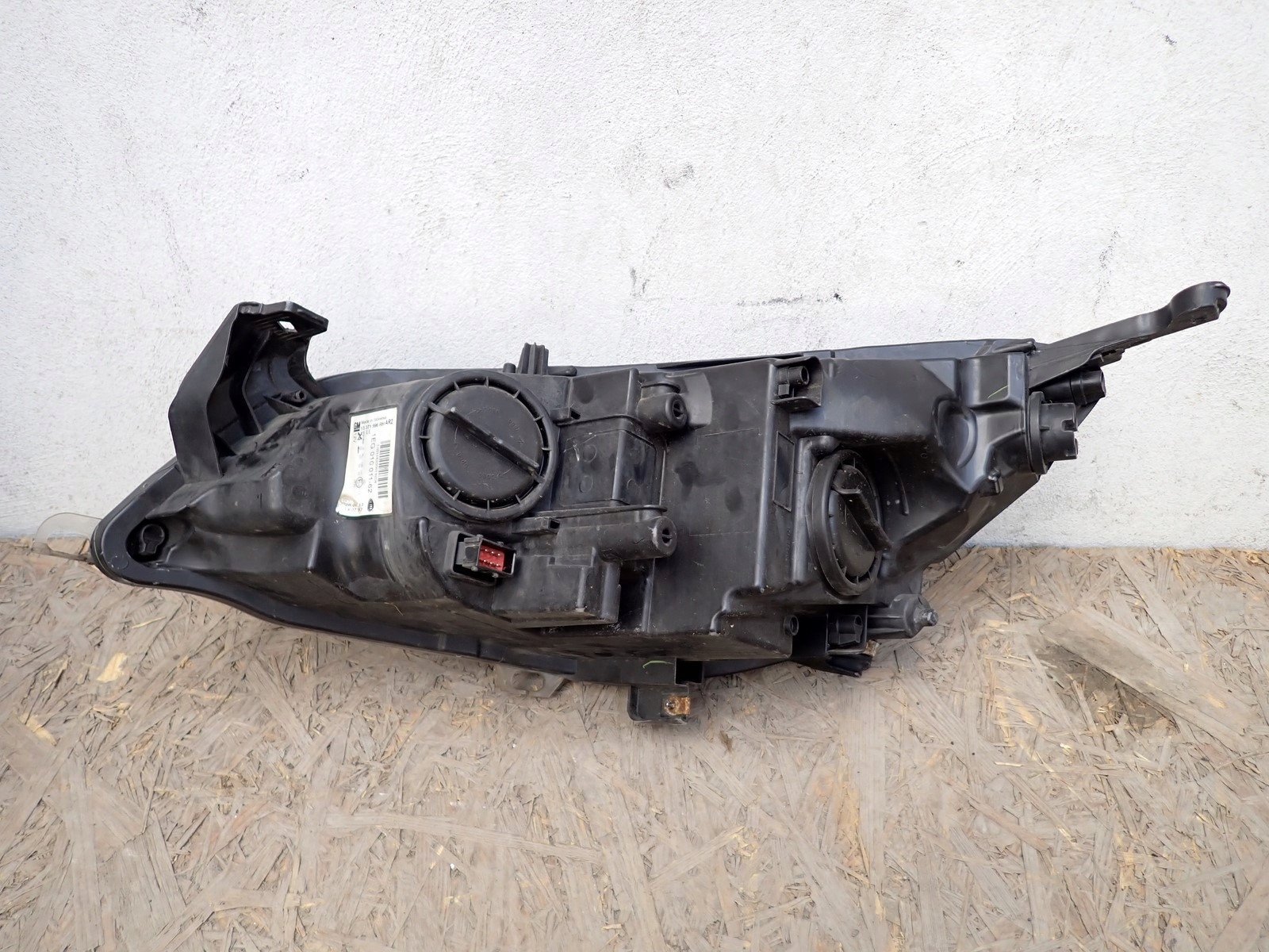 light right REFLEKTOR right OPEL ASTRA J IV P10 2009- 13371596