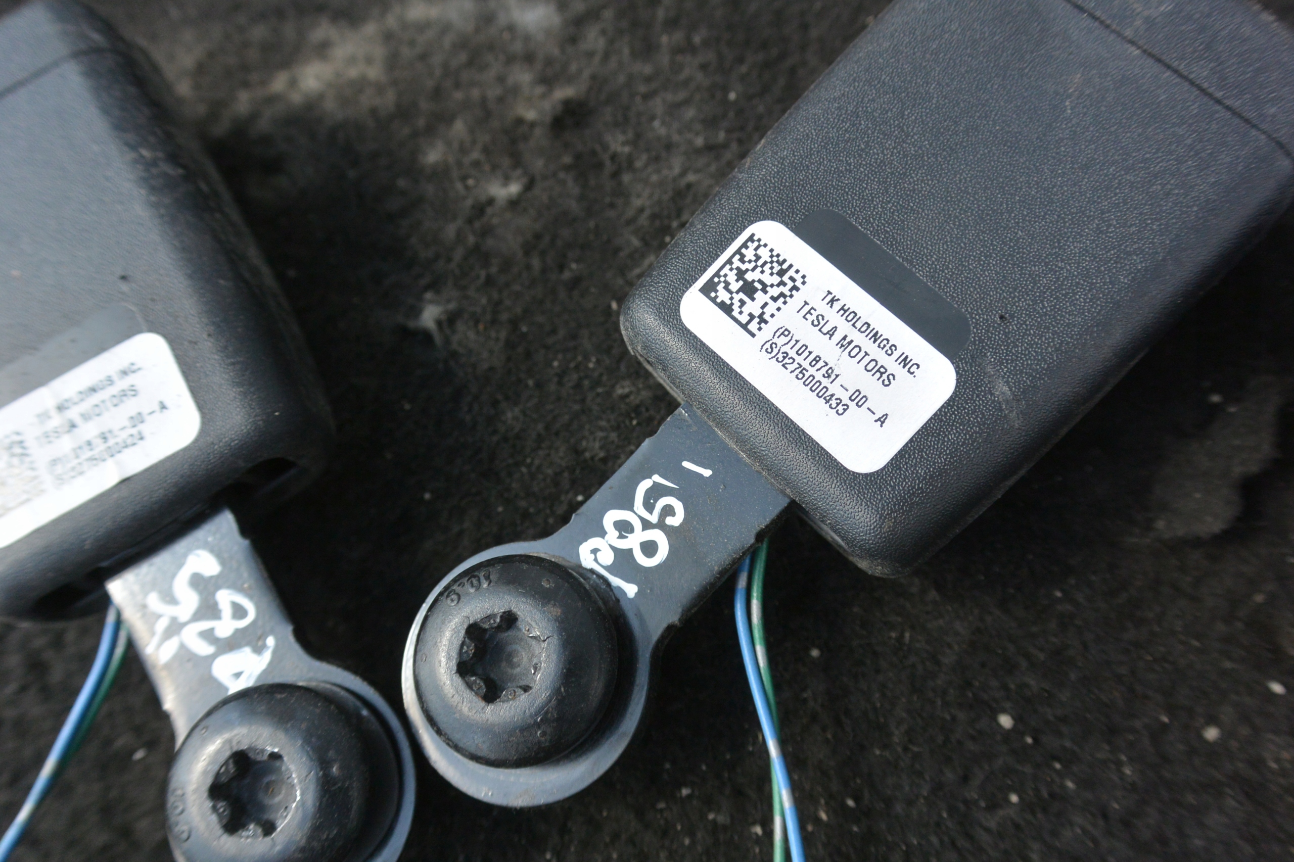 FIXATION ARBRE CEINTURES SÉCURITÉ ARRIÈRE KPL TESLA MODEL S