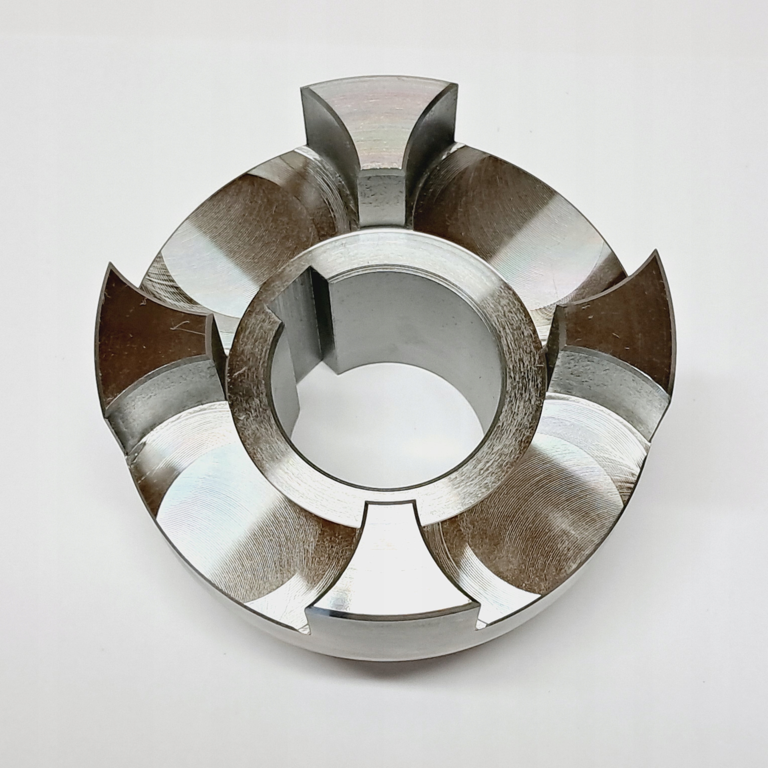 Spojka o průměru 105 mm s otvorem fi45 w12 polovina fi105 L140