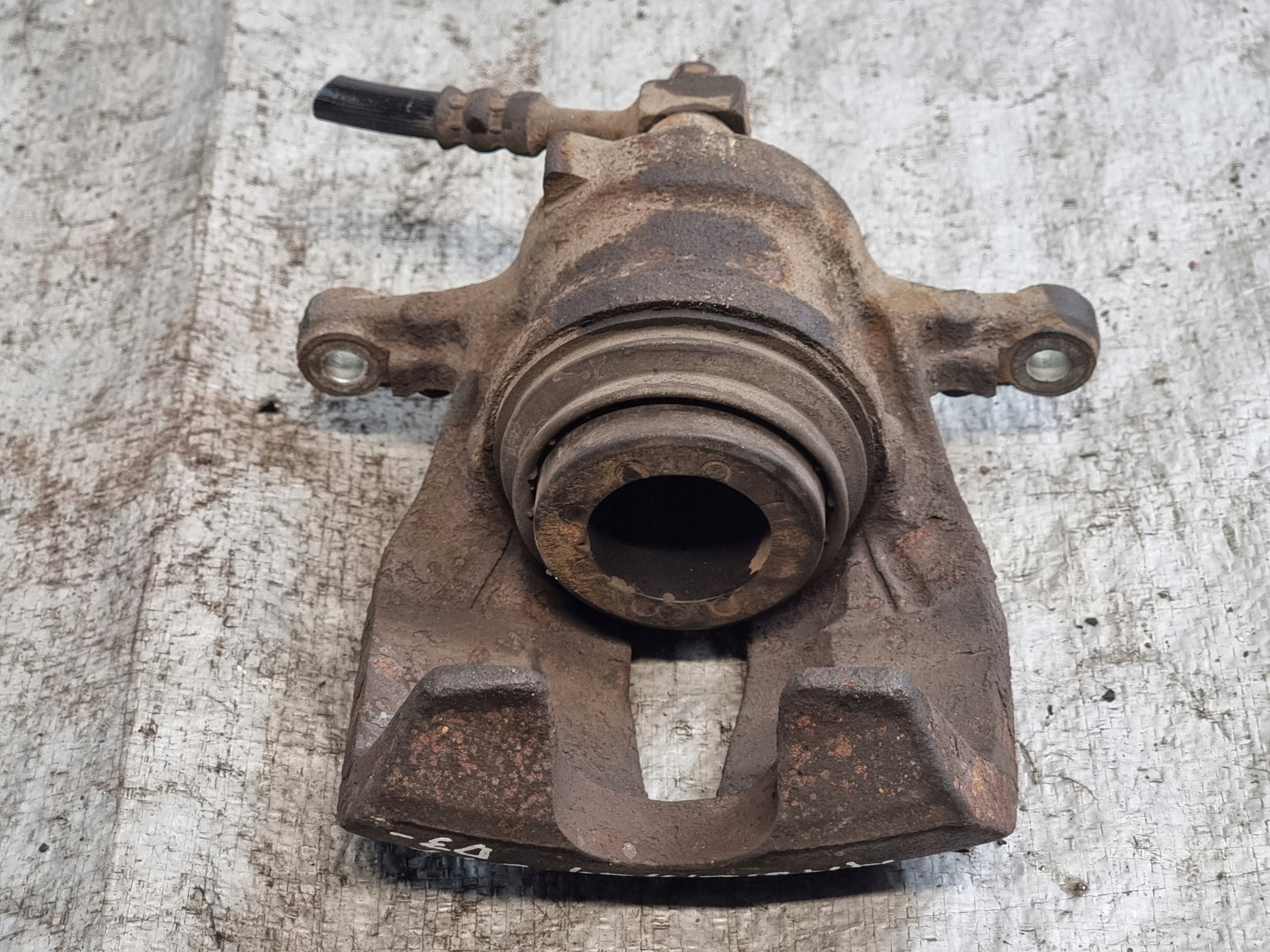 caliper brake left front OPEL CORSA C 1.3 CDTI