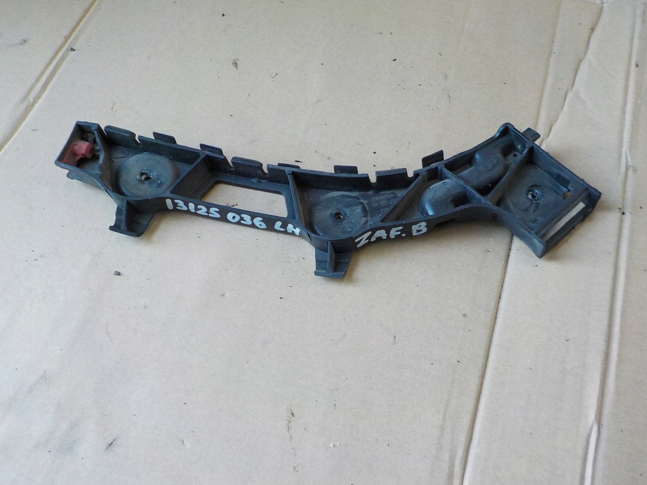 bumper bracket left rear part opel zafira b 2006r 13125036