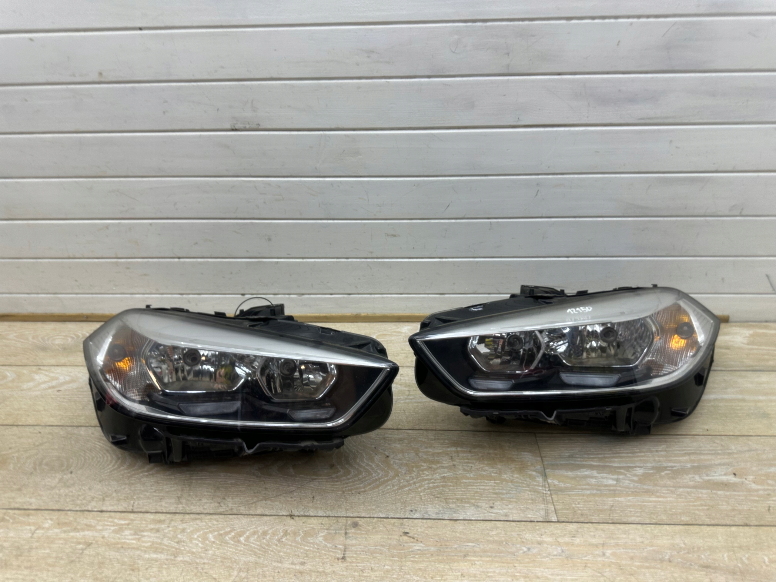 light lights front right left BMW and 1 F40 7214913-13 7214914-13