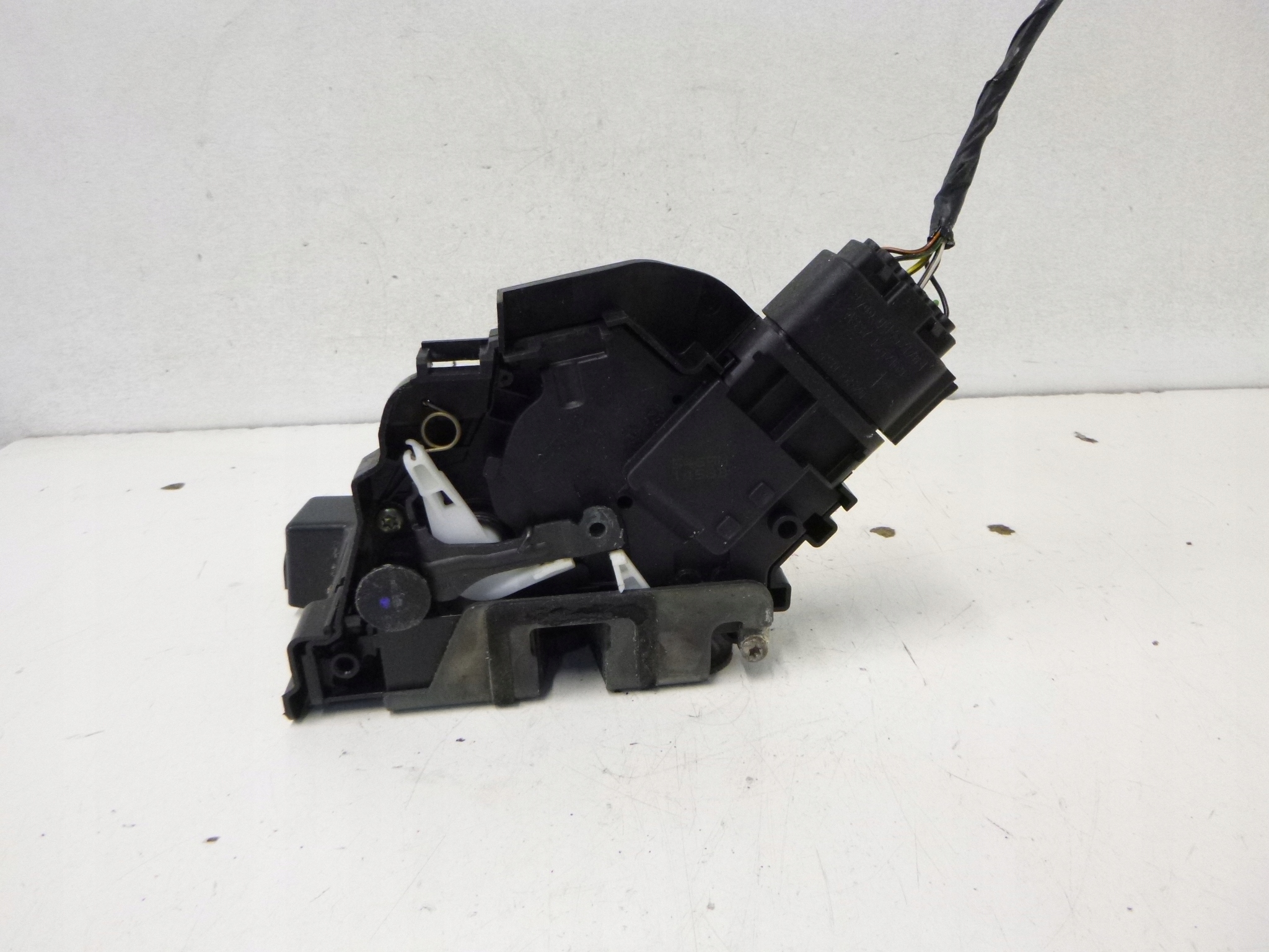 lock door front left Ford C-Max C max 05r.