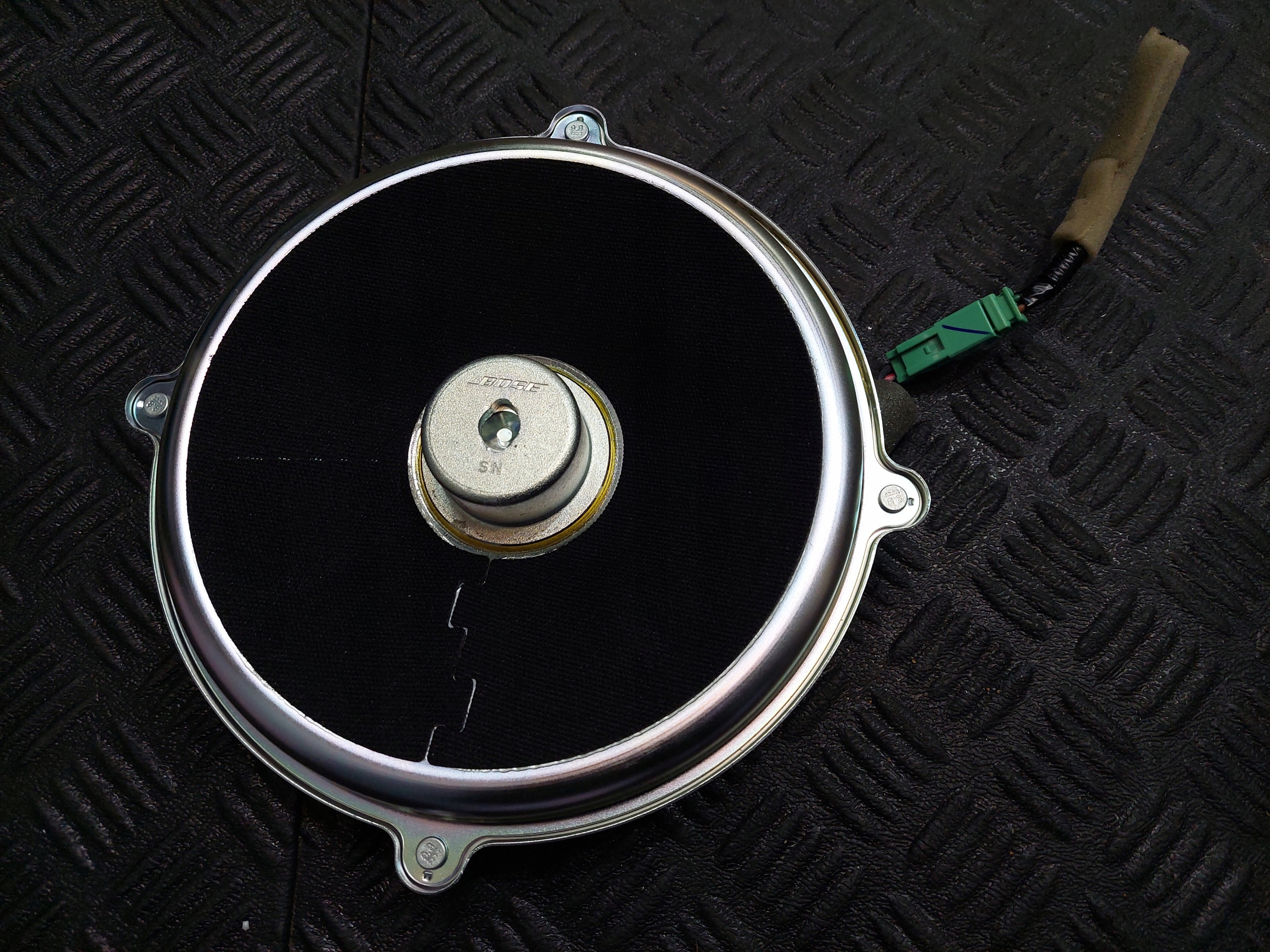 GLOSNIK BOSE TYL BASOWY HONDA LEGEND IV KB1