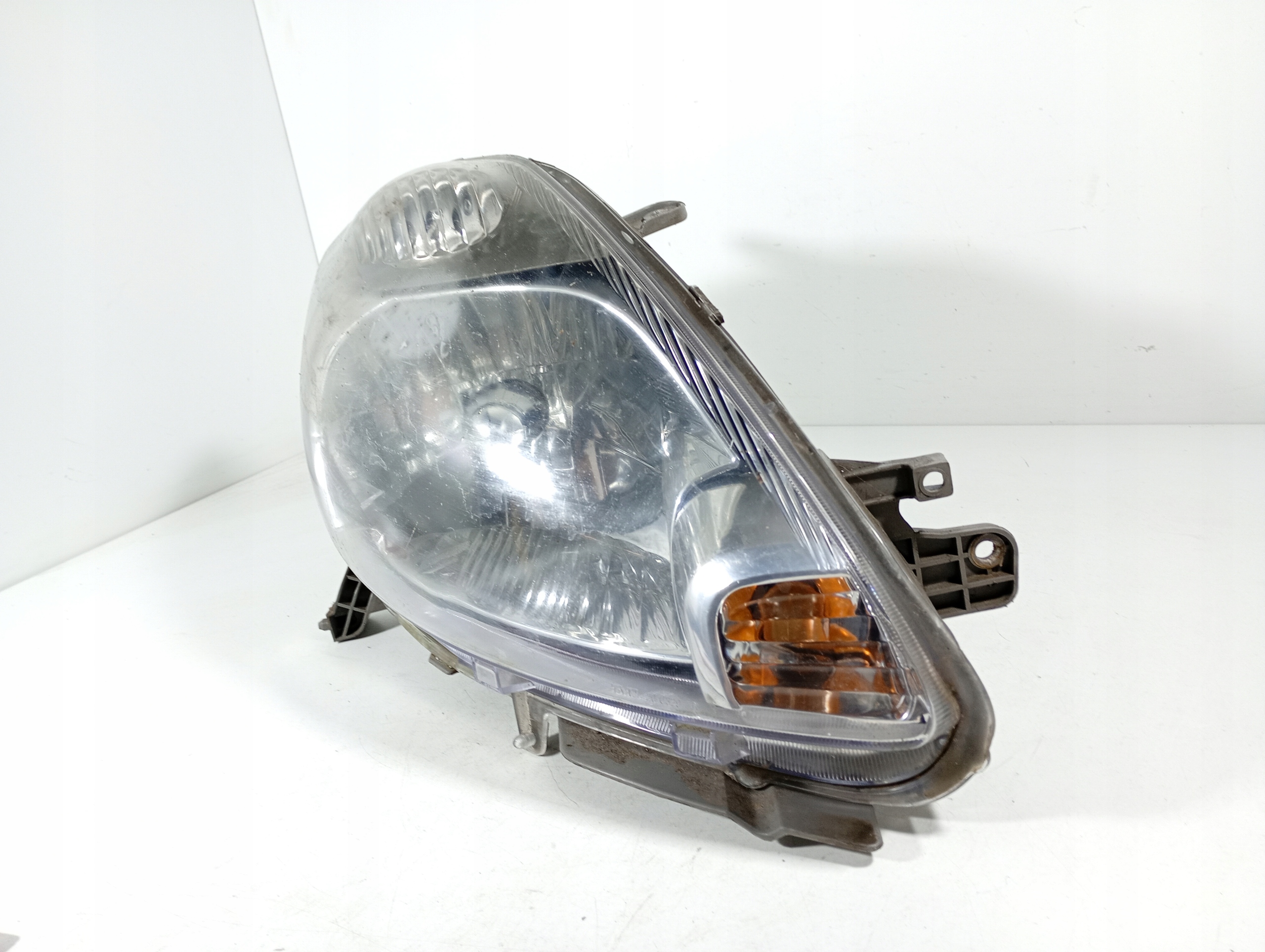 Daihatsu Sirion 2 II 04-10 REFLEKTOR right front front
