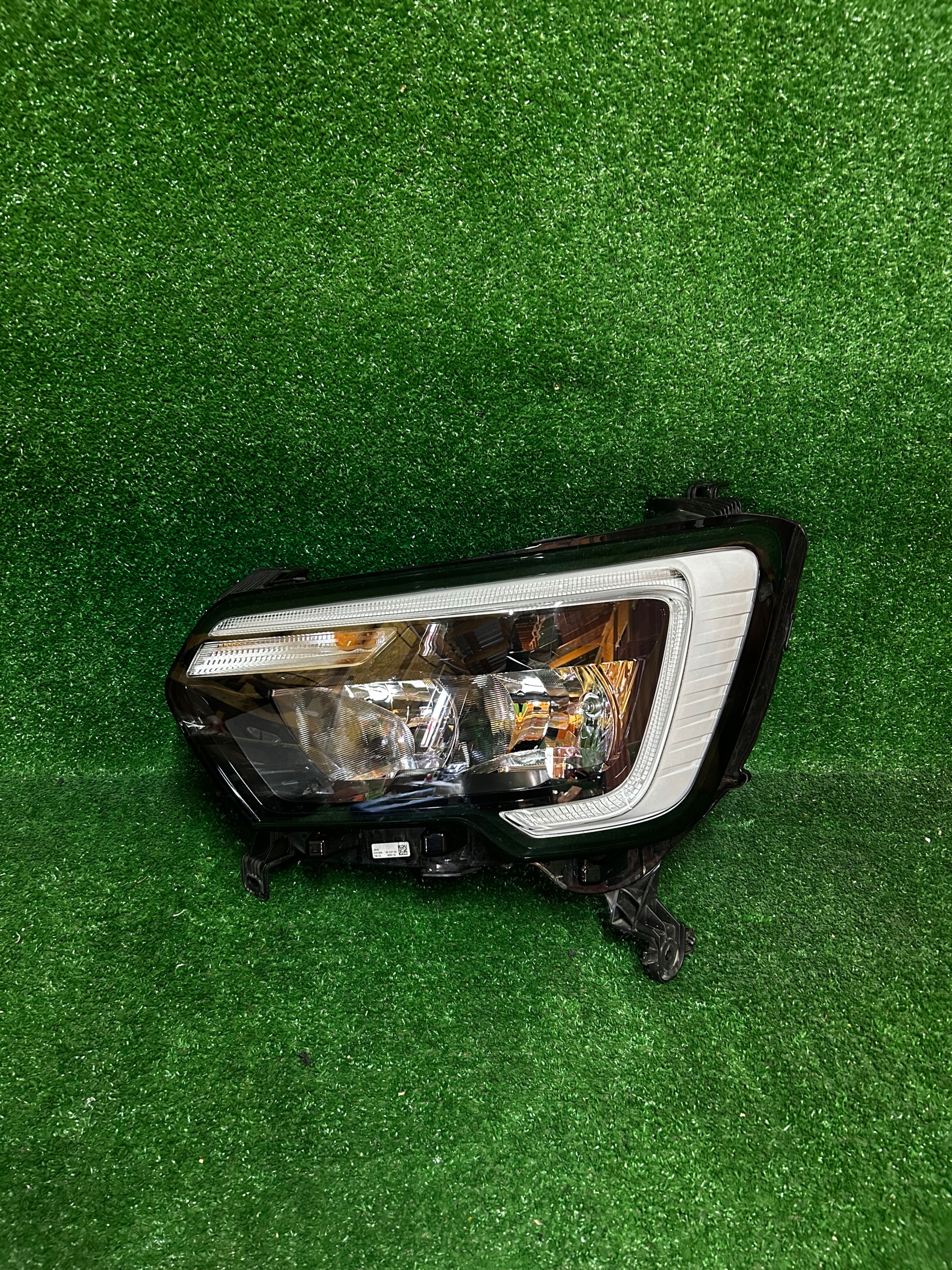 REFLEKTOR left RENAULT MASTER IV LED