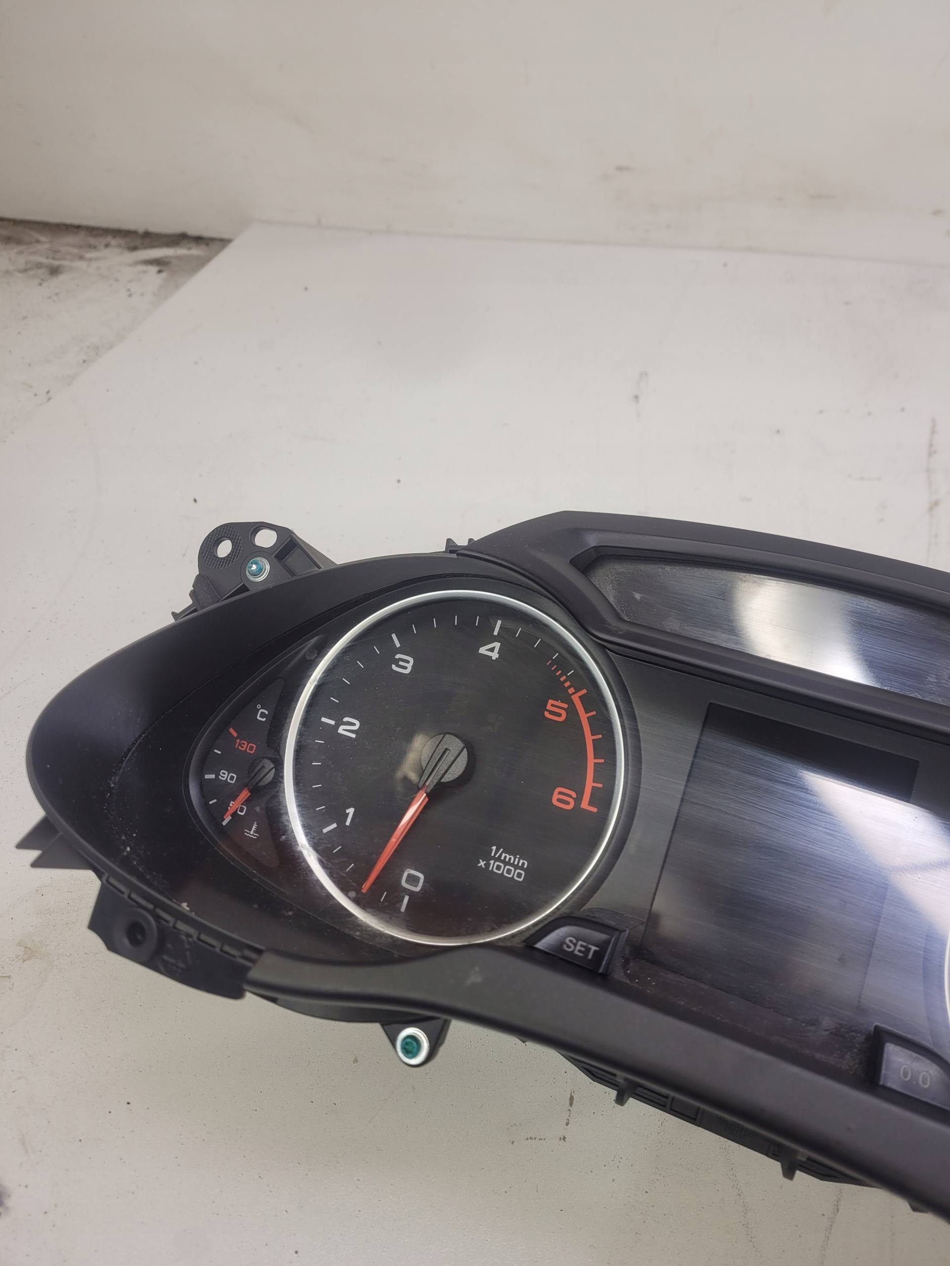 dials dials AUDI A4 B8 2.0 TDI 8K0920980T RADAR