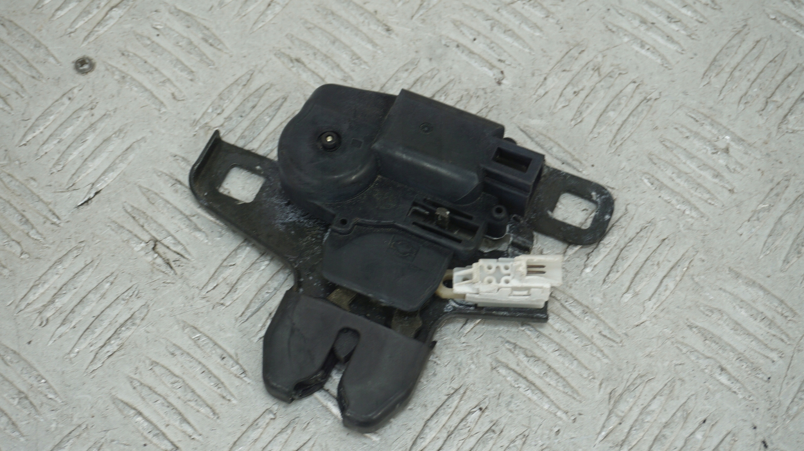 NISSAN 350Z CABRIO ZAMEK DACHU