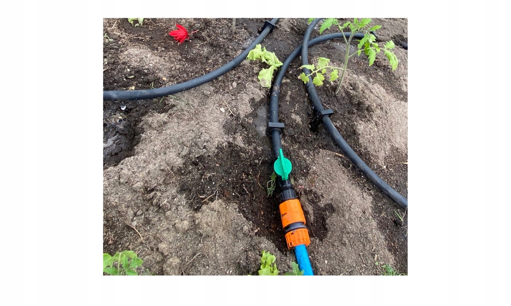 ZAWOREK Z PRZYŁĄCZEM ZAWÓR DO LINII KROPLUJĄCEJ NA WĄŻ RURA LINIA WTYK Fi16 Marka inna