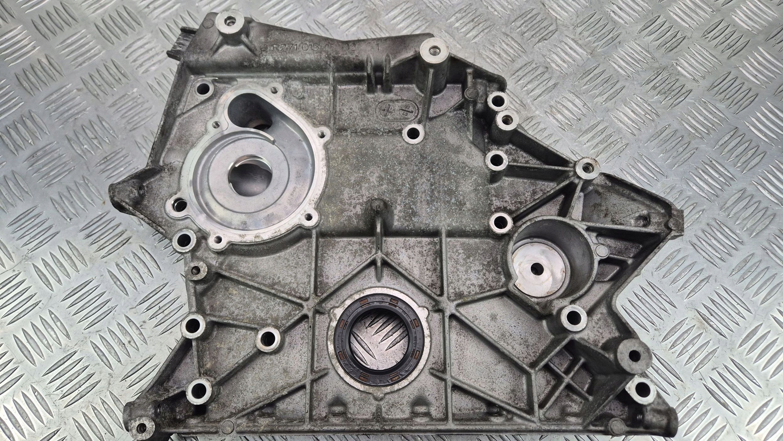 Couvercle carter distribution Mercedes E200 CGI W212 M271.820 R2710150602