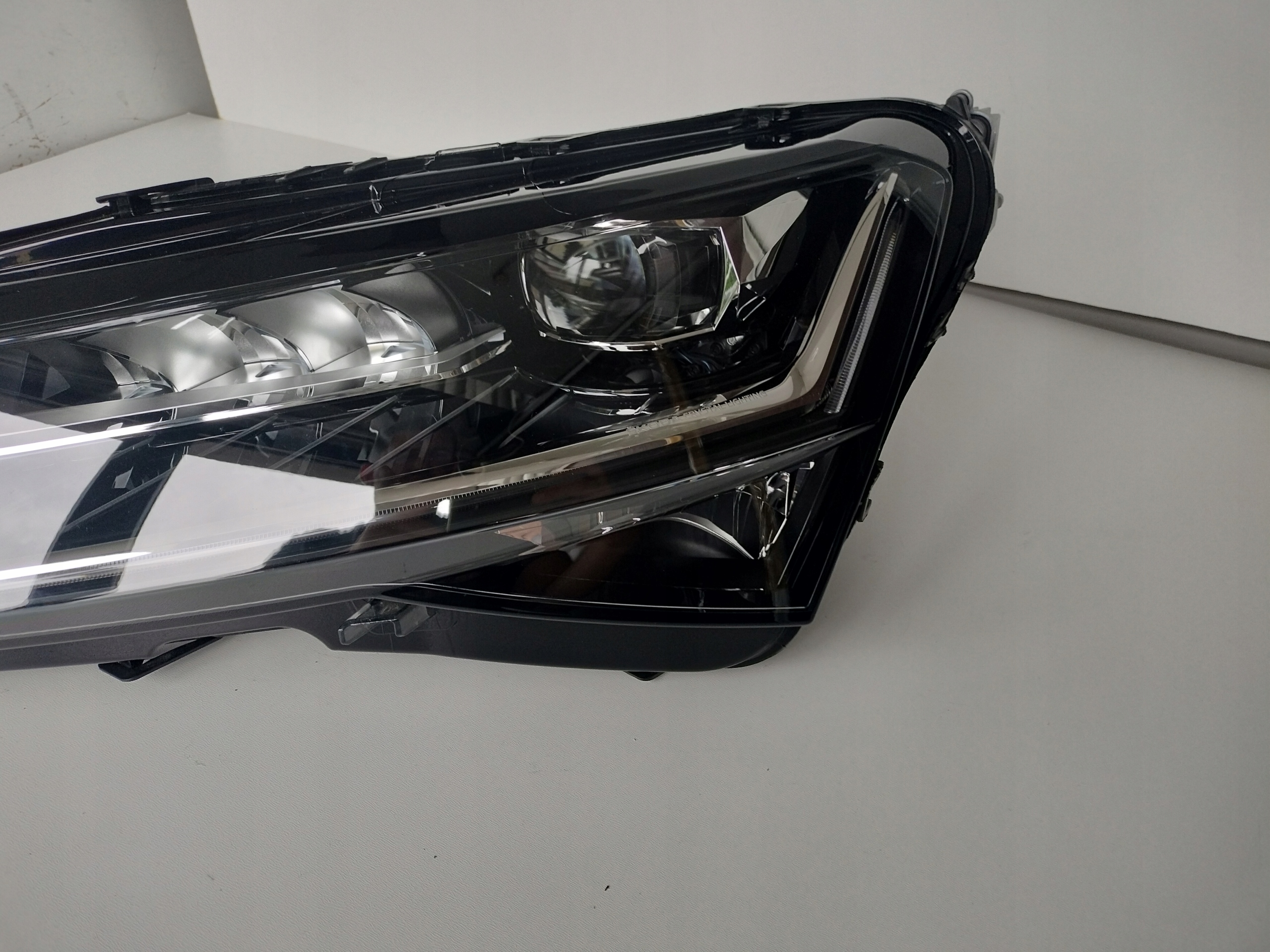 light left REFLEKTOR SKODA SUPERB III 3V 3V0 19- LIFT FULL LED