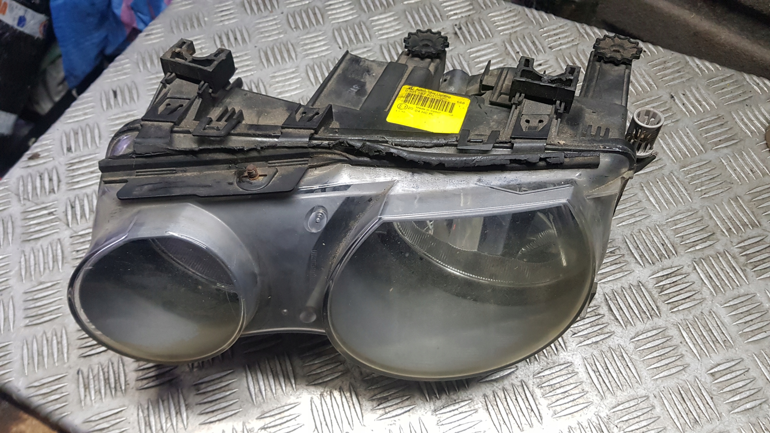 BMW E46 COMPACT světlo levá předek 0301187201