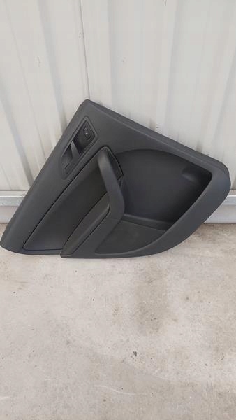 SKODA YETI LIFT TAPICERKA TYŁ TYLNA LEWA