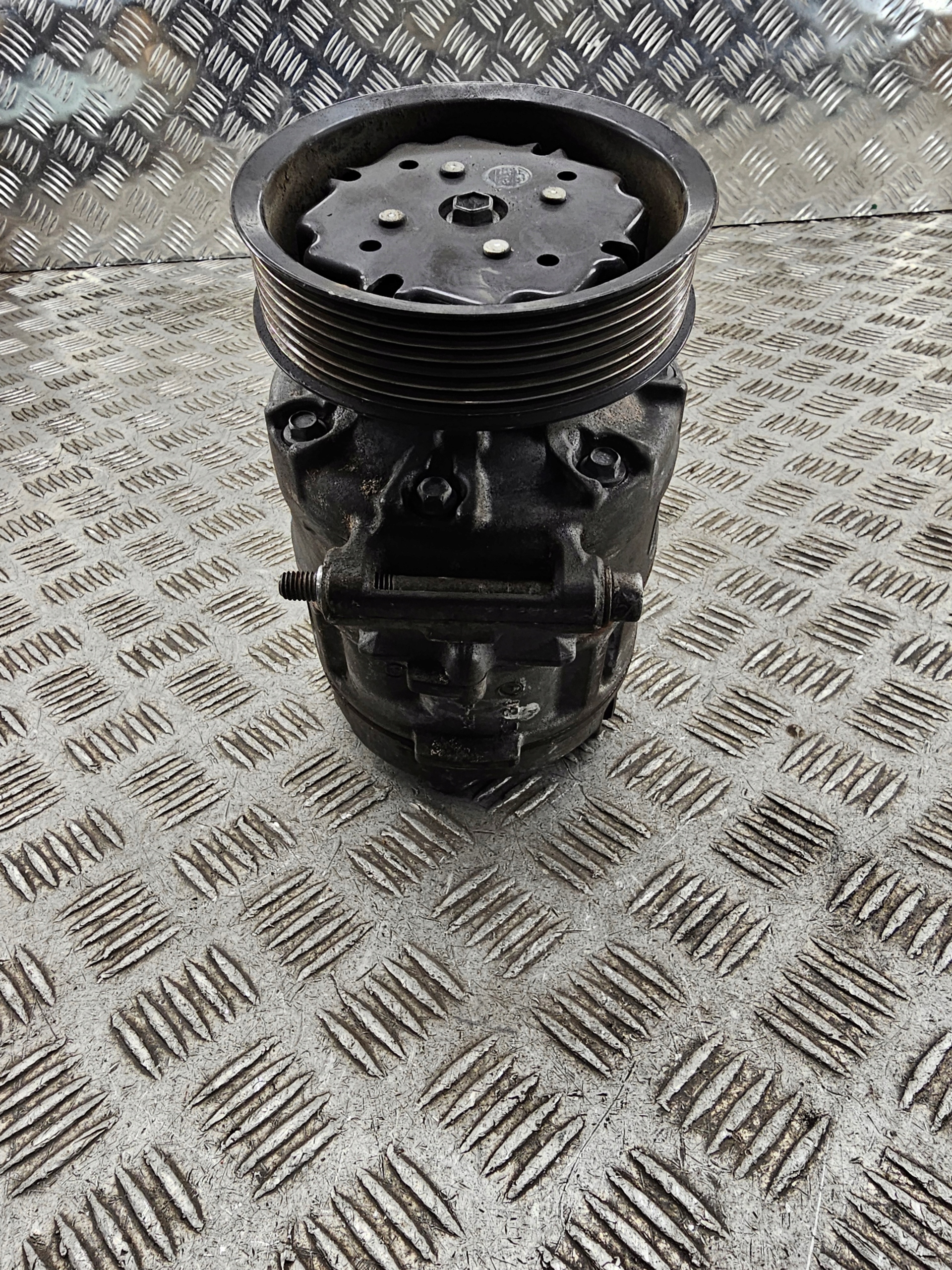 Volkswagen OE 4E0260805AT Compresseur Climatisateur air conditionné