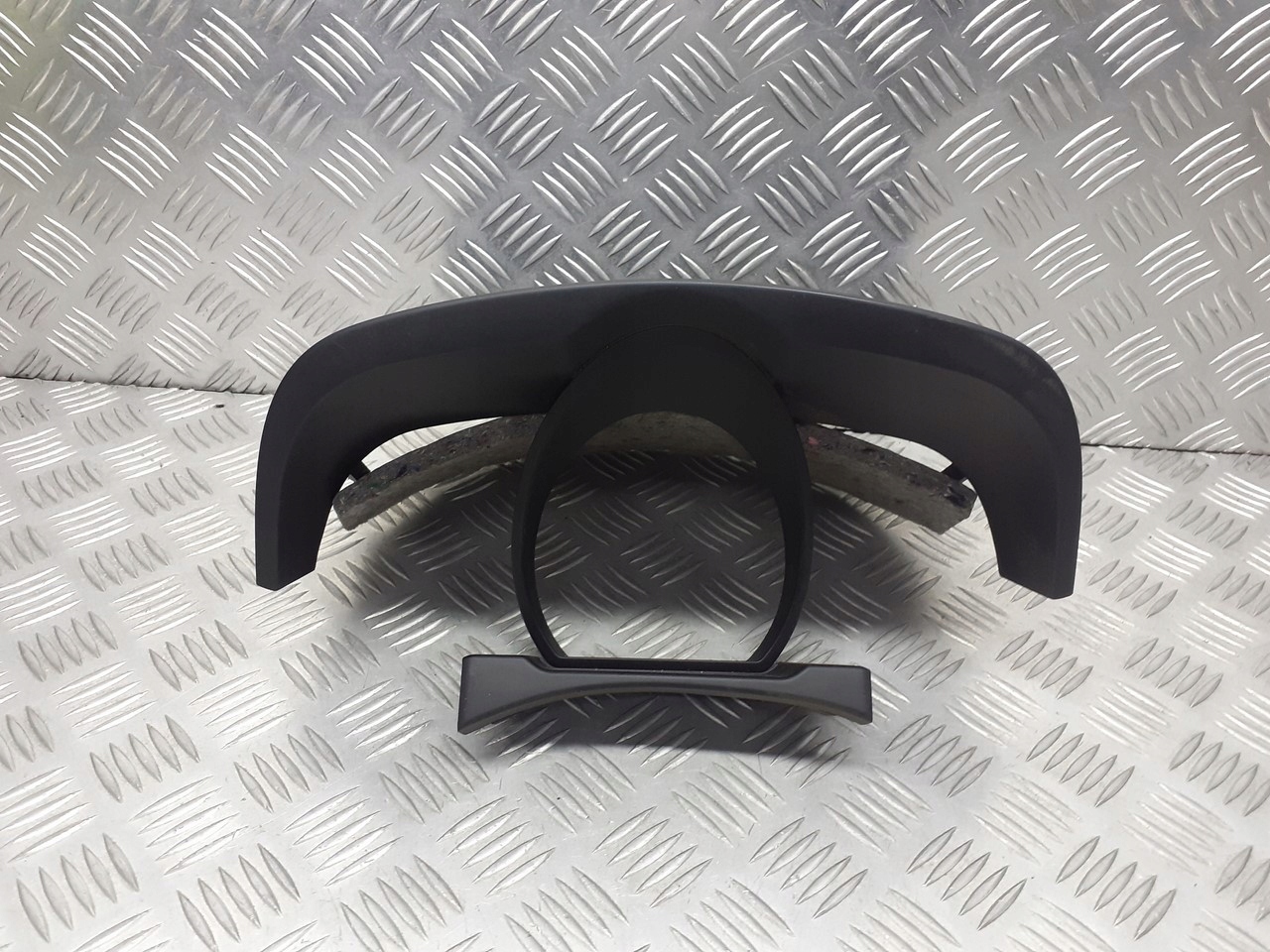 рамка защита счетчика kia CEED I 848301H000