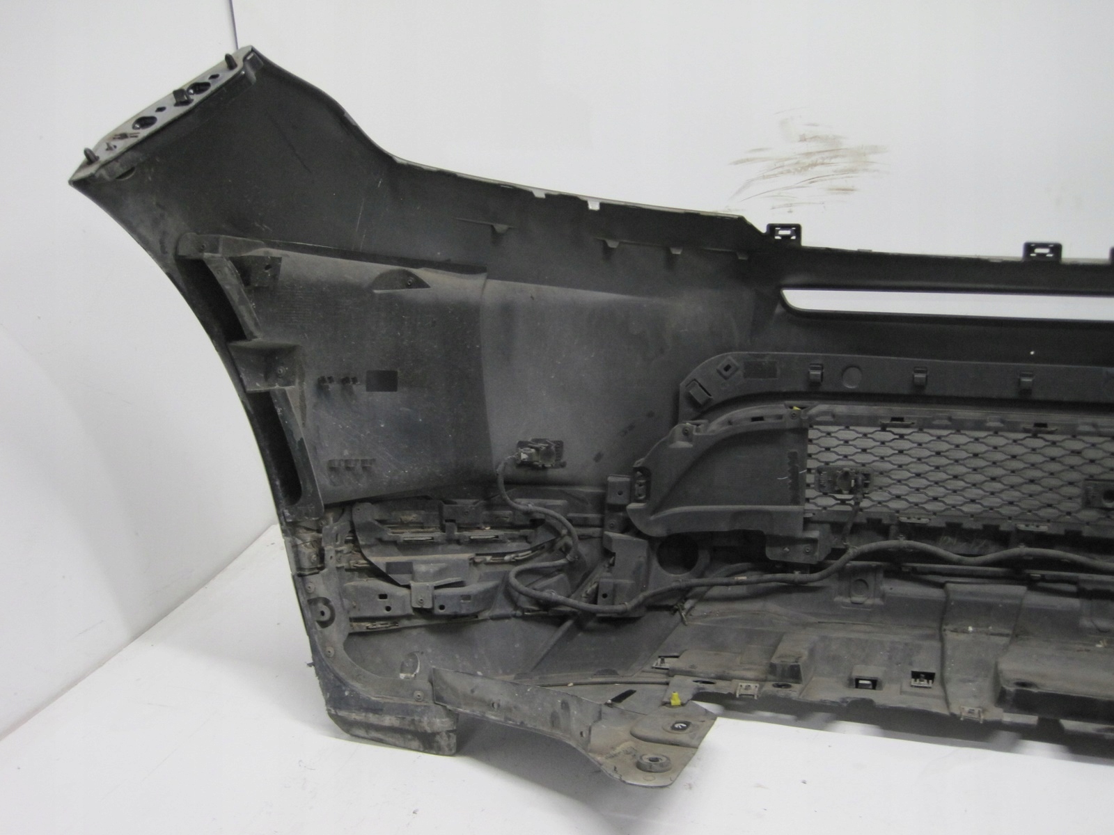 bumper RANGE ROVER EVOQUE II 4 PDC below RADAR front